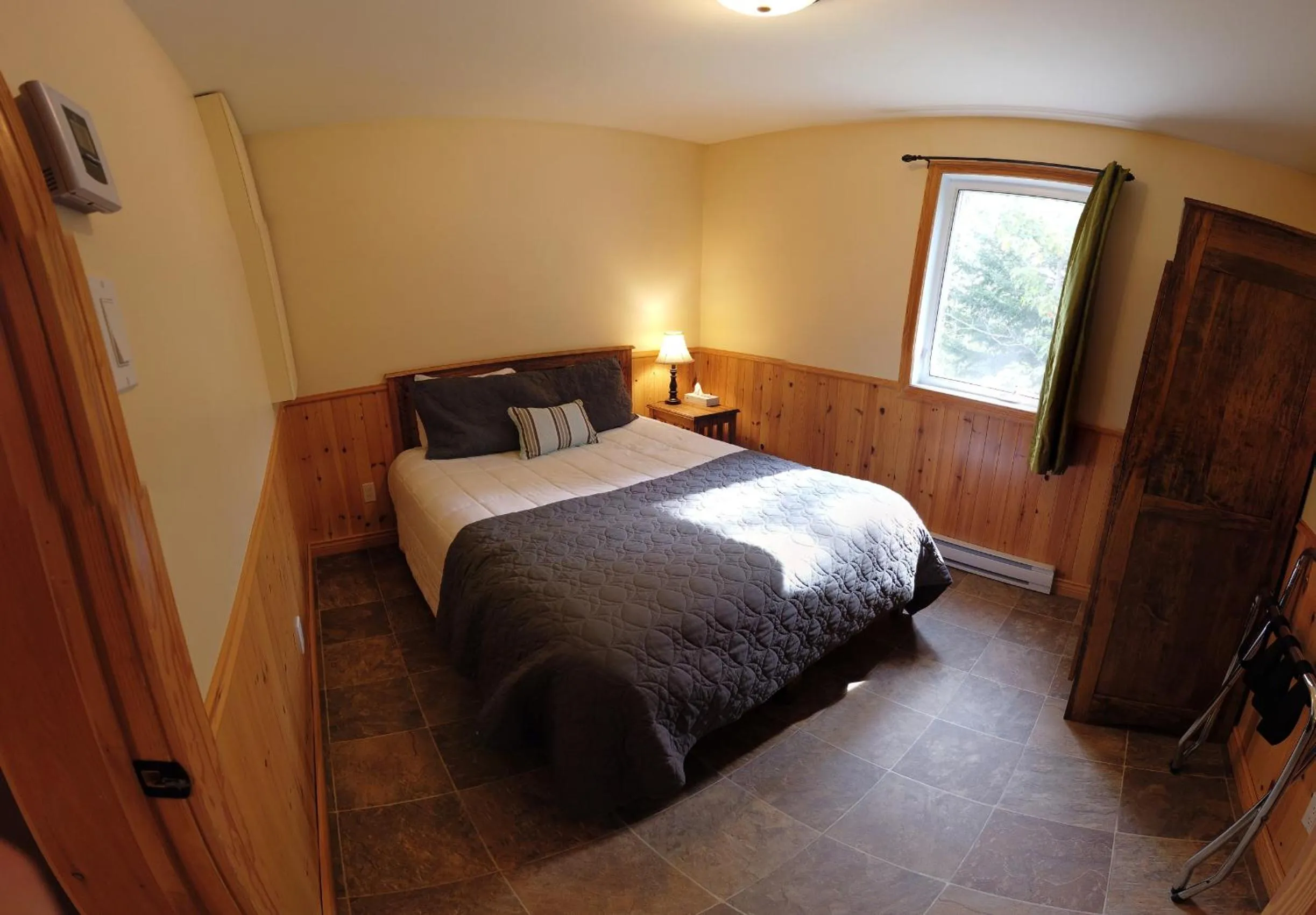 Bedroom, Bed in Parc du Mont-Citadelle