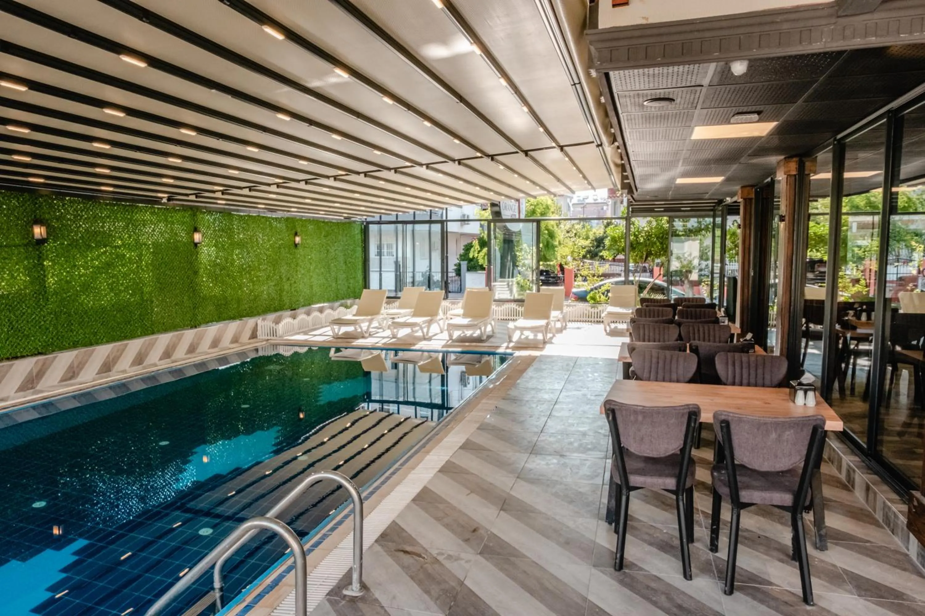 Swimming Pool in Orange Owl Hotel