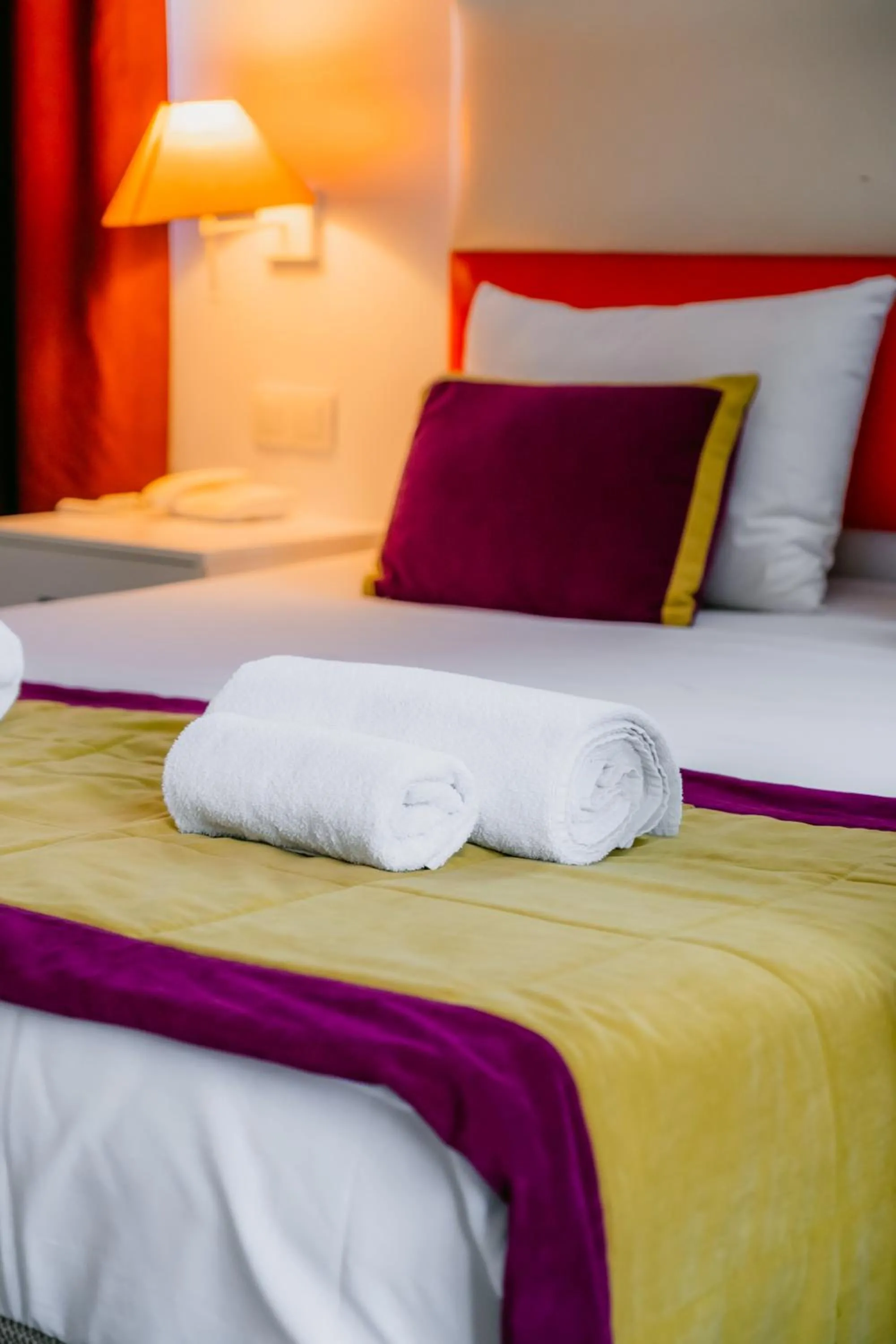 Massage, Bed in Orange Owl Hotel