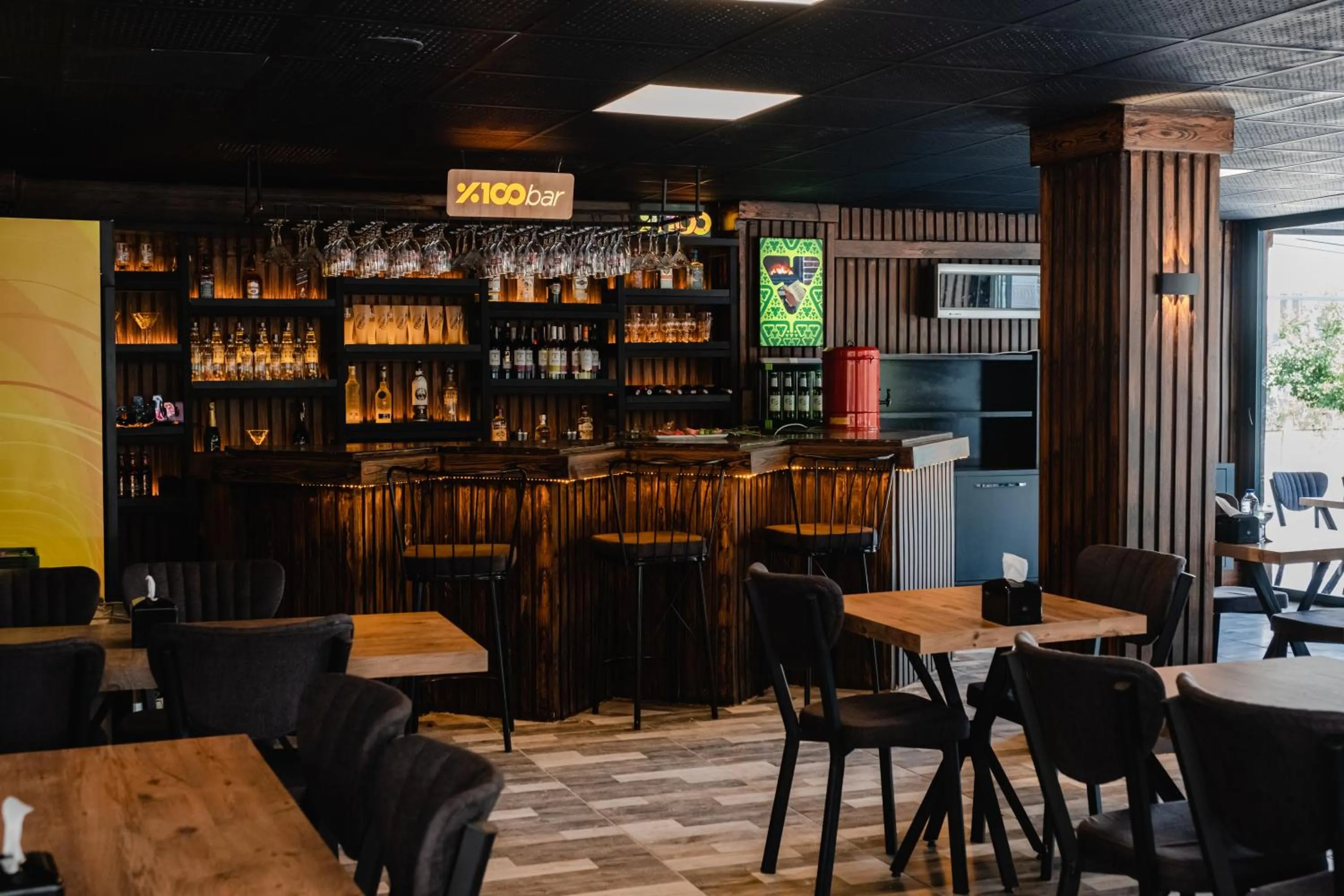 Lounge or bar, Lounge/Bar in Orange Owl Hotel