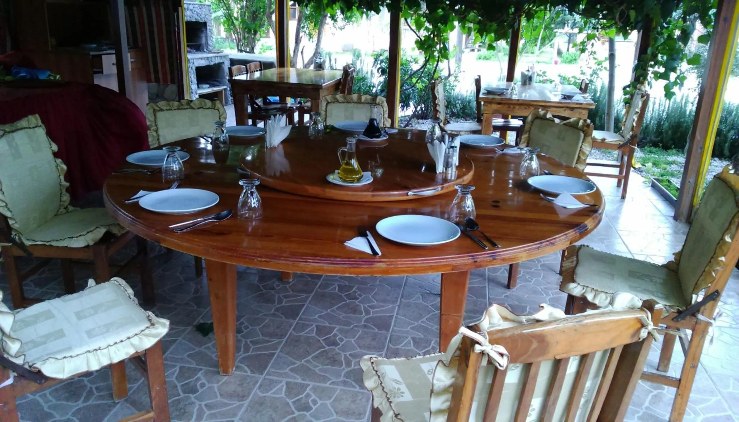 Restaurant/places to eat in Rosemary Pansiyon