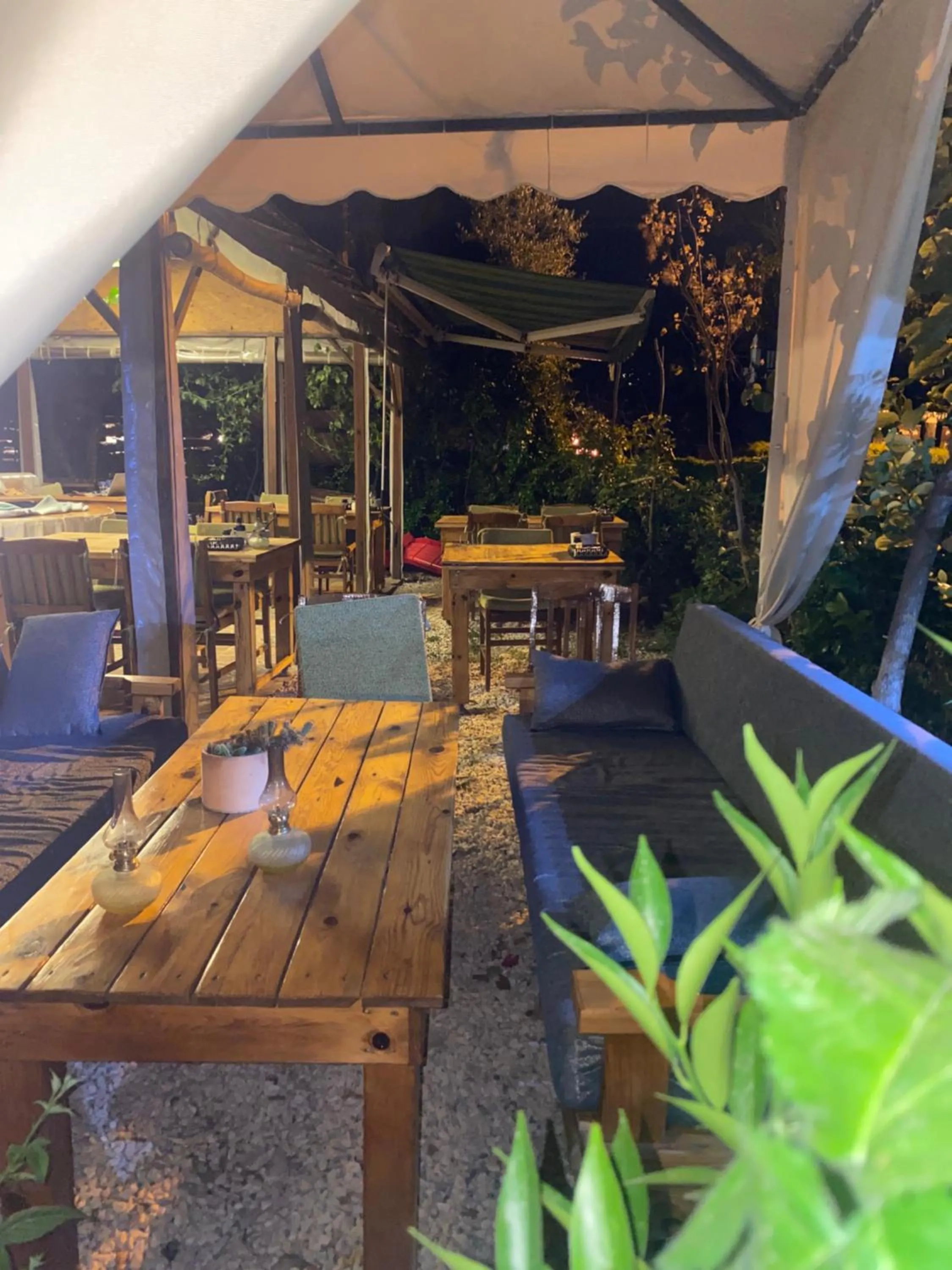 Restaurant/places to eat in Rosemary Pansiyon