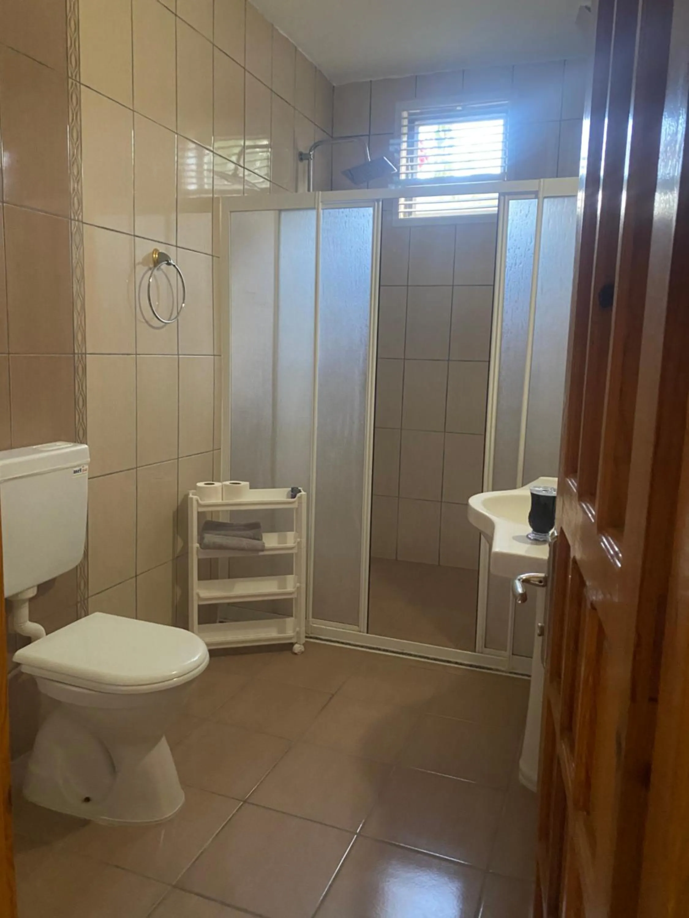 Shower in Rosemary Pansiyon