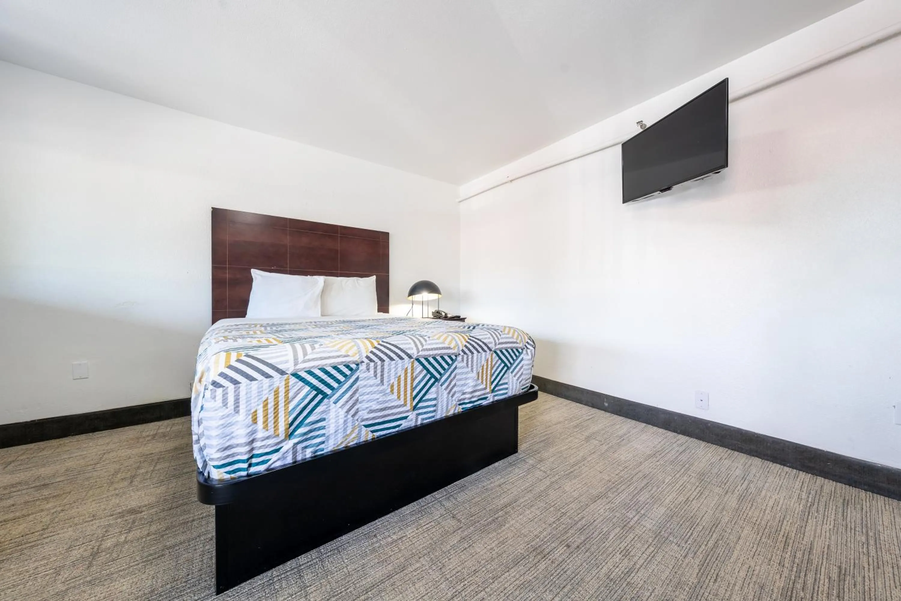 Bedroom, Bed in Banfield Studios By OYO Portland OR