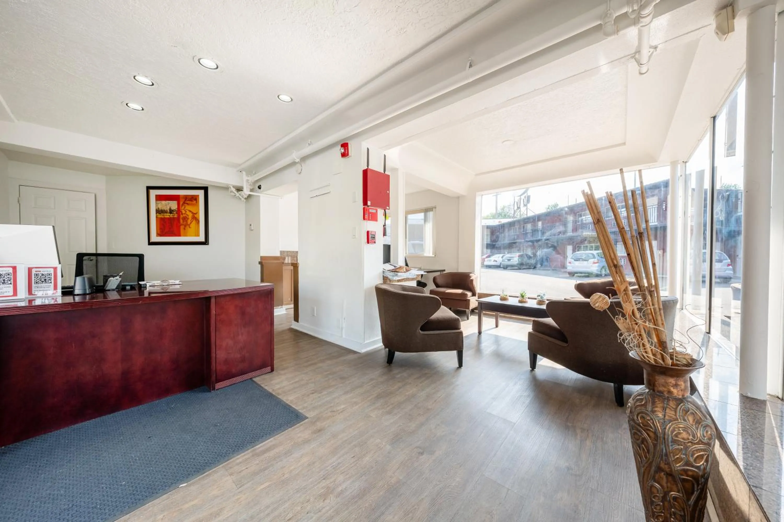 Lobby or reception in Banfield Studios By OYO Portland OR