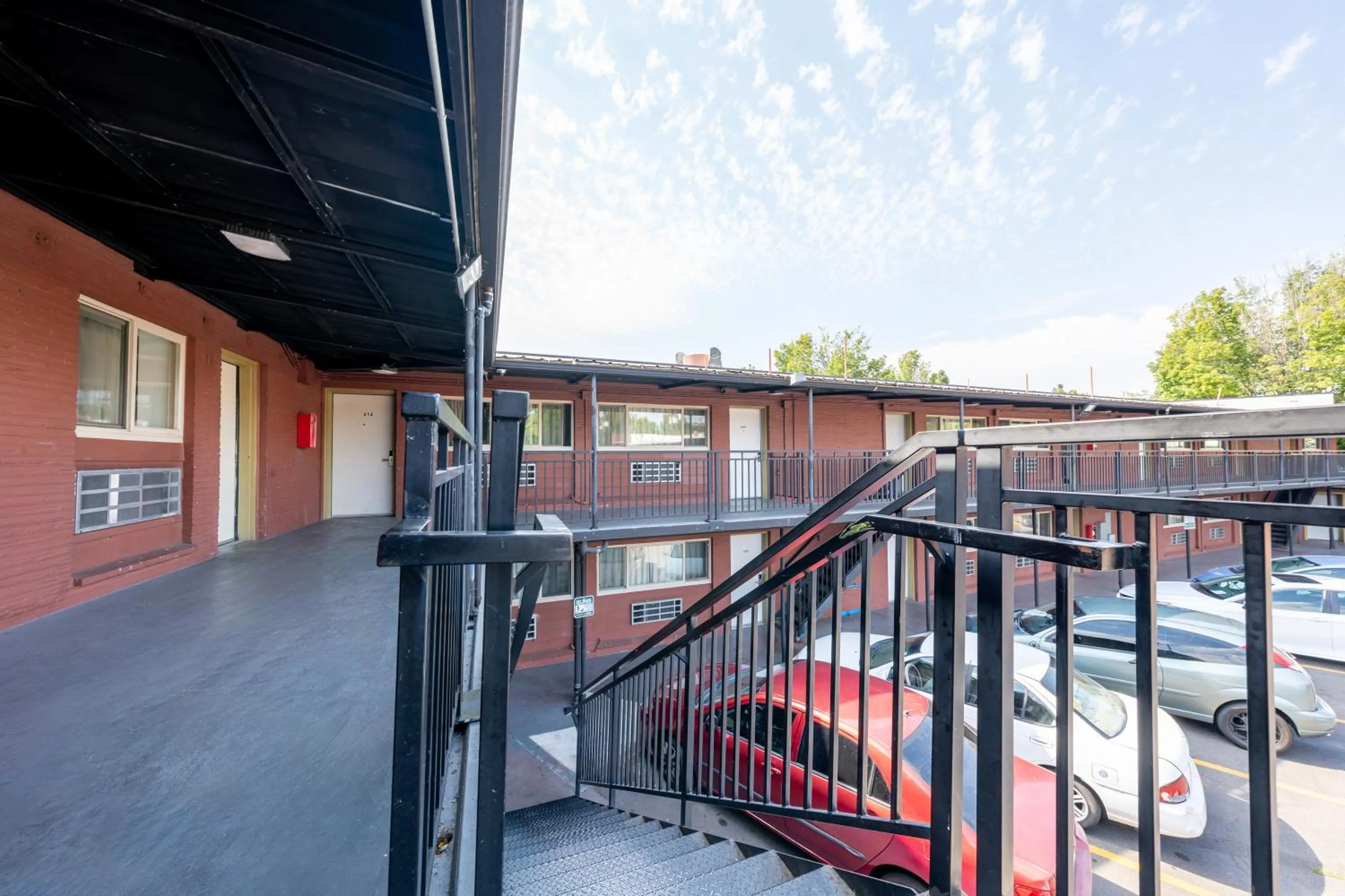 Parking in Banfield Studios By OYO Portland OR