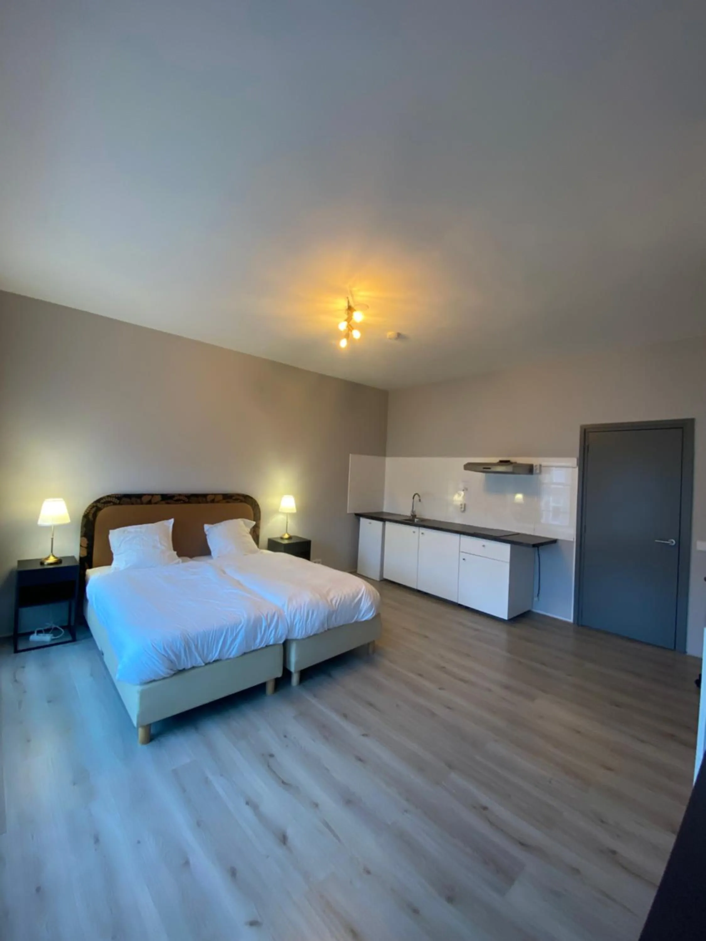 Bed in Hotel Bridges House - Delft City Centre