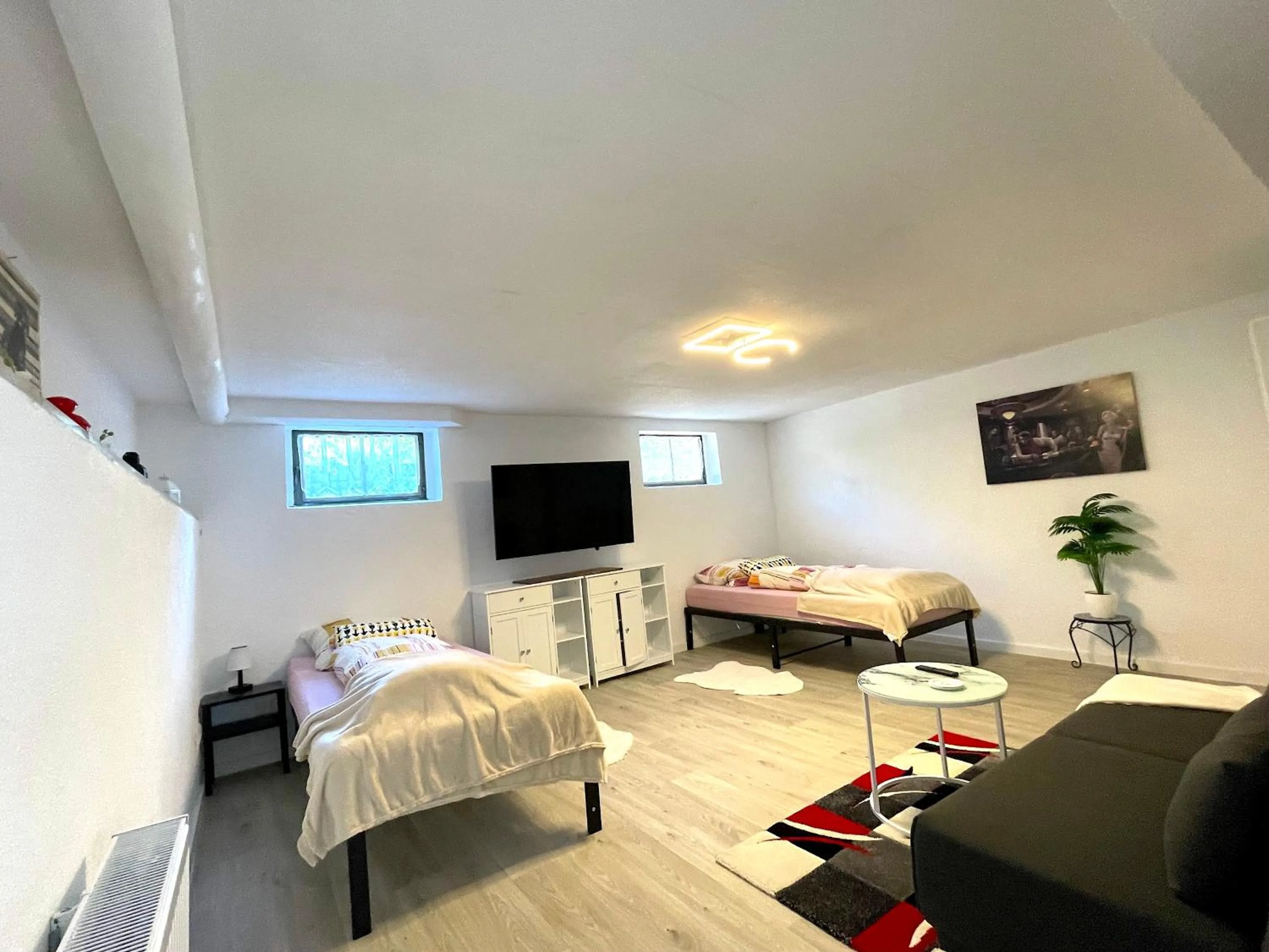 Bed in RobinsHomes-Weddel