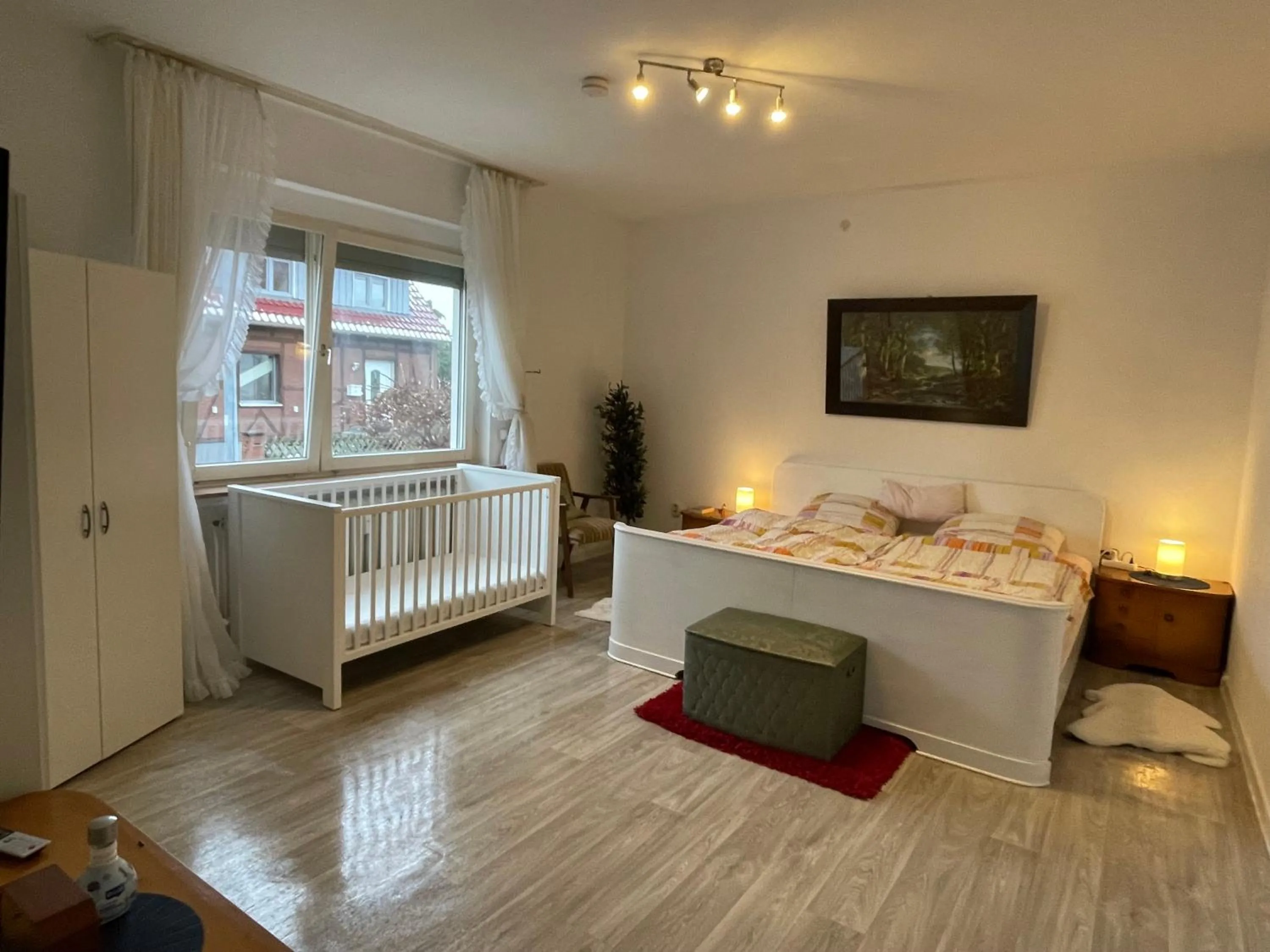 Bed in RobinsHomes-Weddel