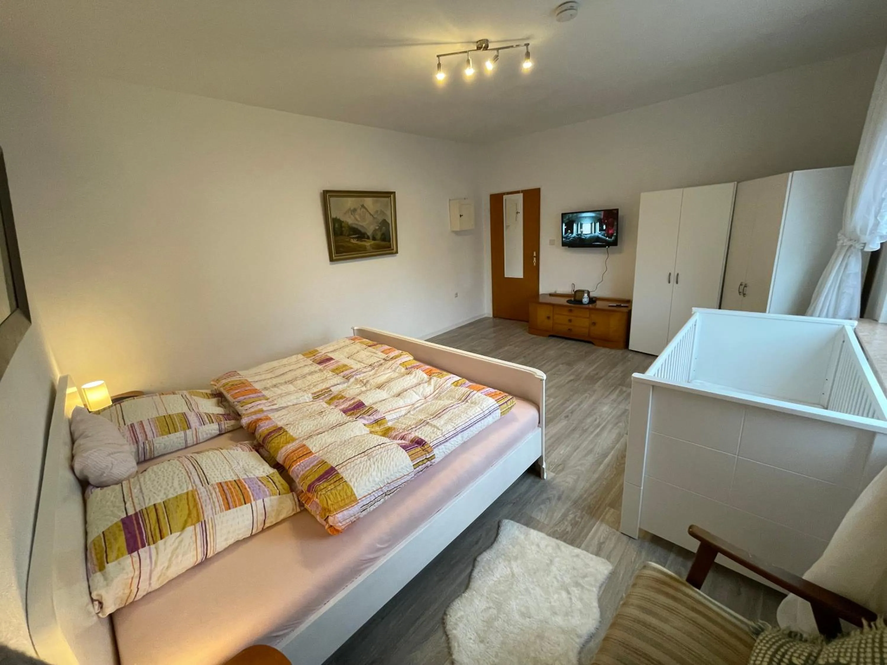 Bed in RobinsHomes-Weddel