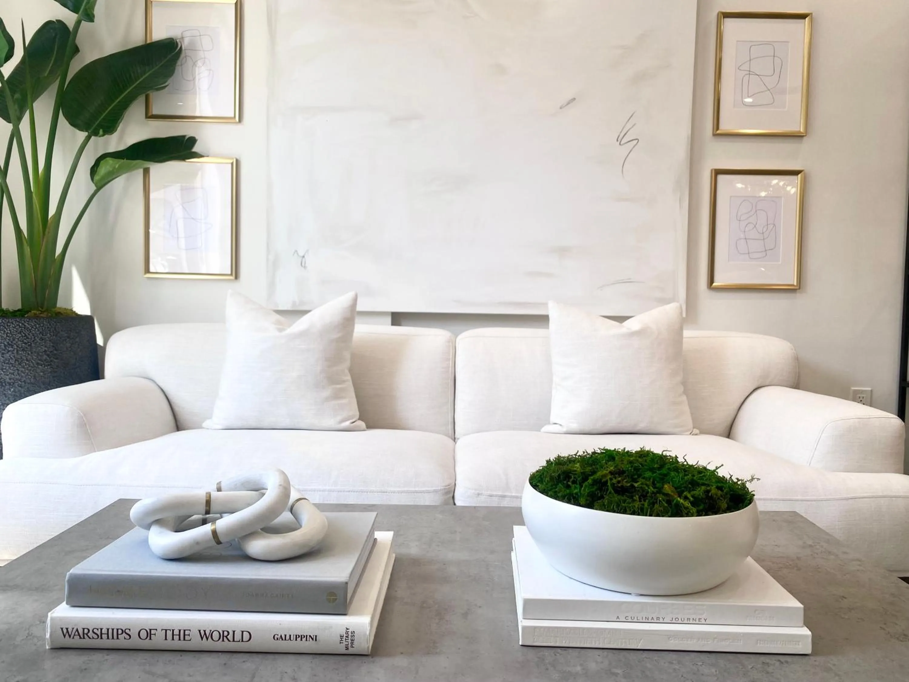 Modern and Bright Luxury Home Centrally Located in Toronto’s GTA