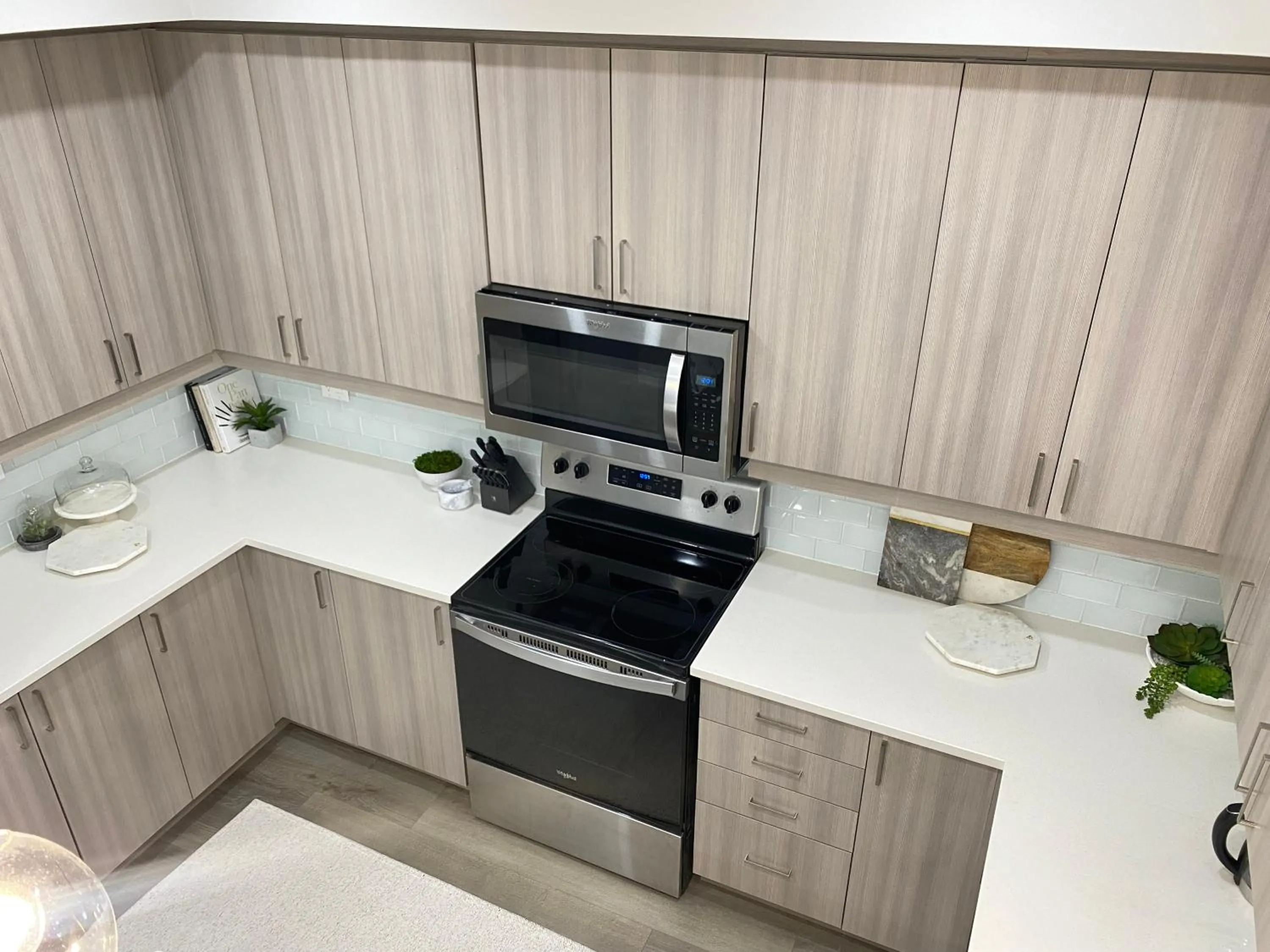 Modern and Bright Luxury Home Centrally Located in Toronto’s GTA