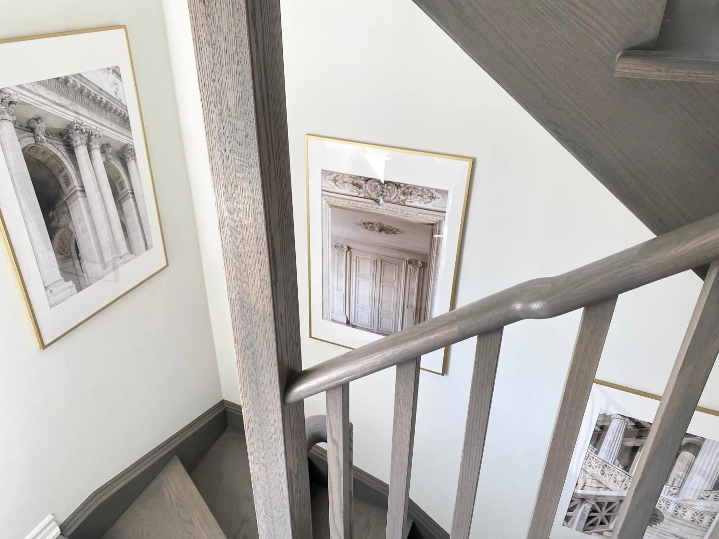 Modern and Bright Luxury Home Centrally Located in Toronto’s GTA