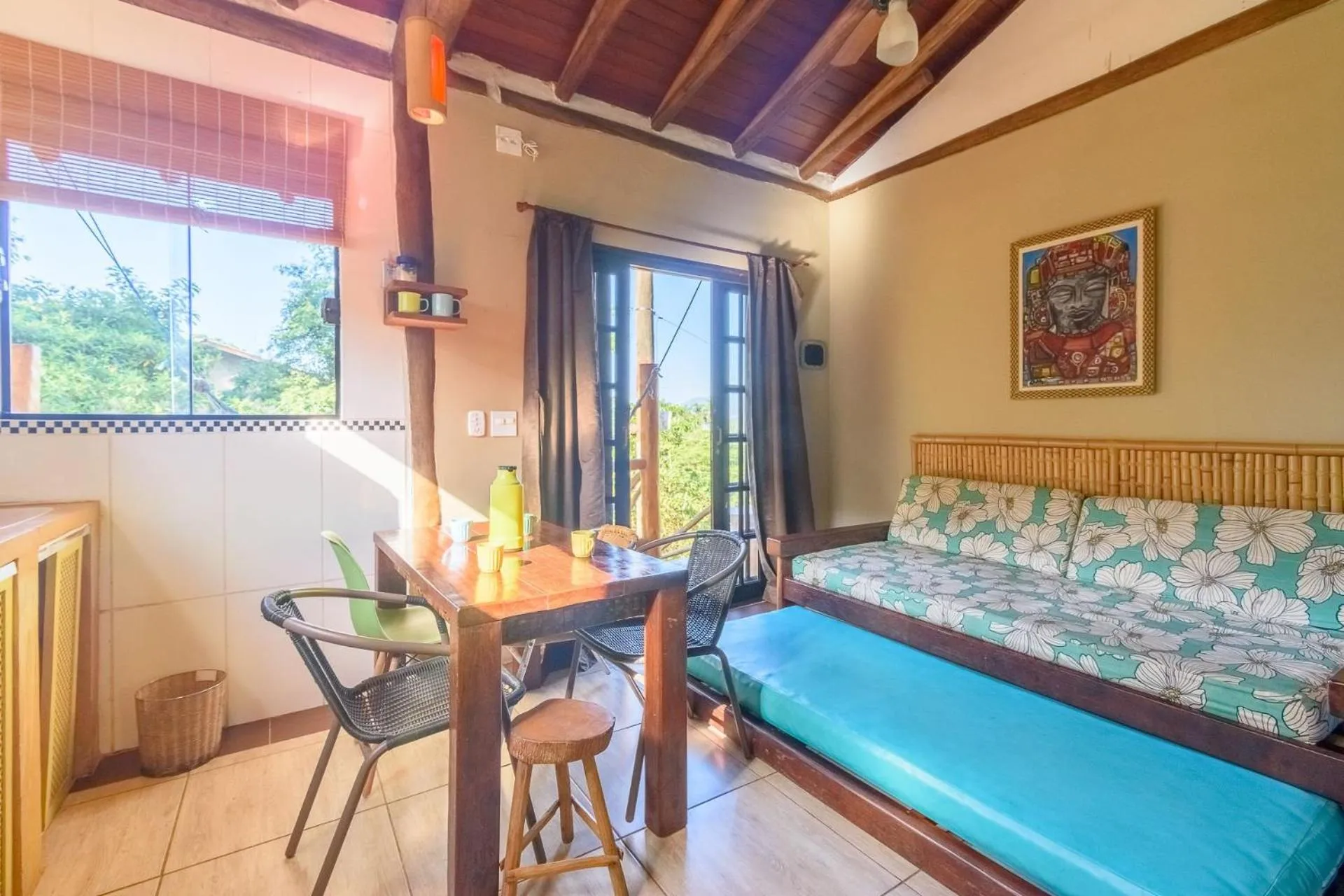 Kitchen or kitchenette, Bed in Chalés Yababali Lagoinha