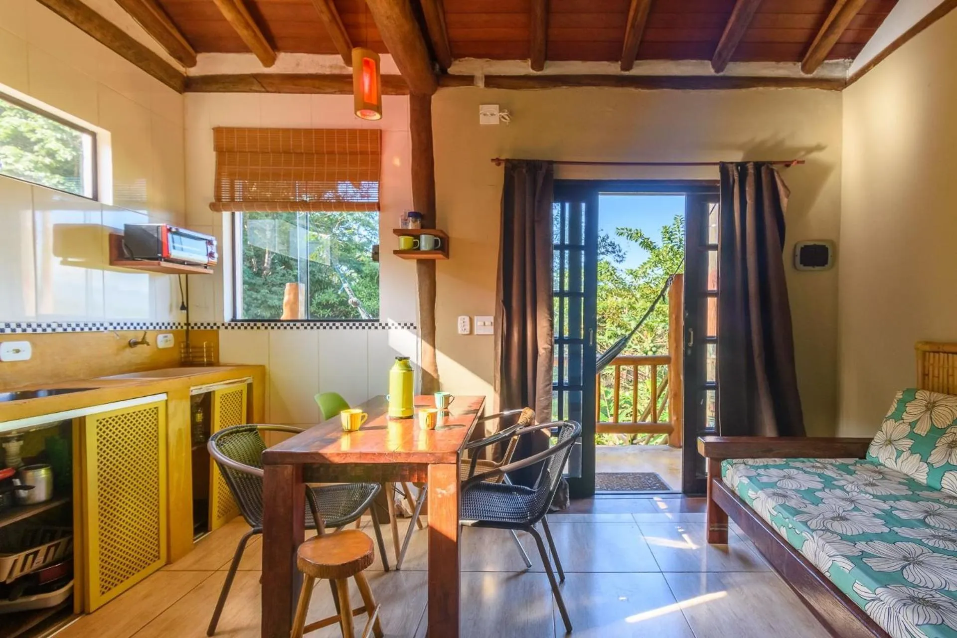 Kitchen or kitchenette in Chalés Yababali Lagoinha