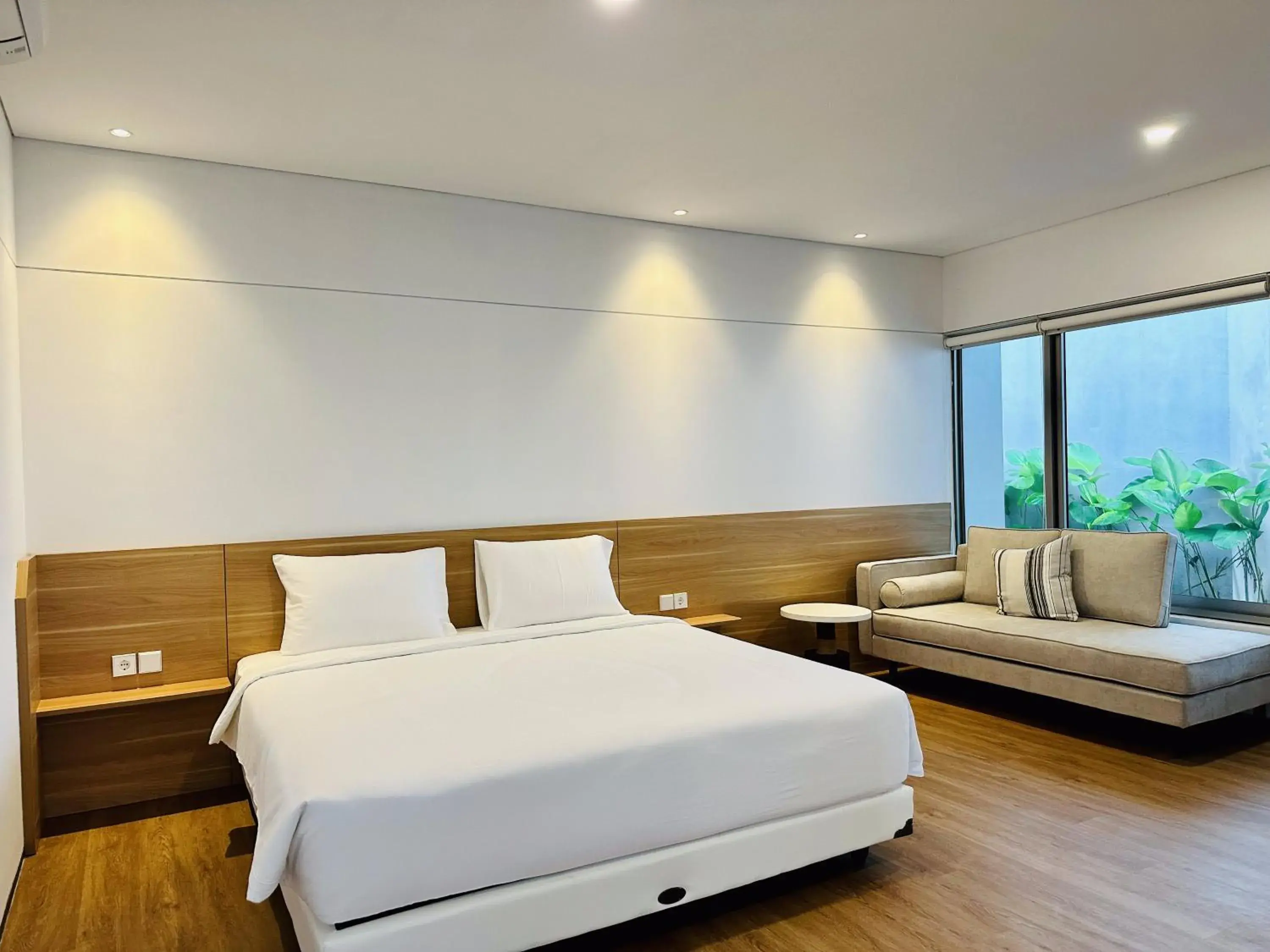 King Room with Pool View in Bungalow Homes King Room with Pool View in Bungalow Homes