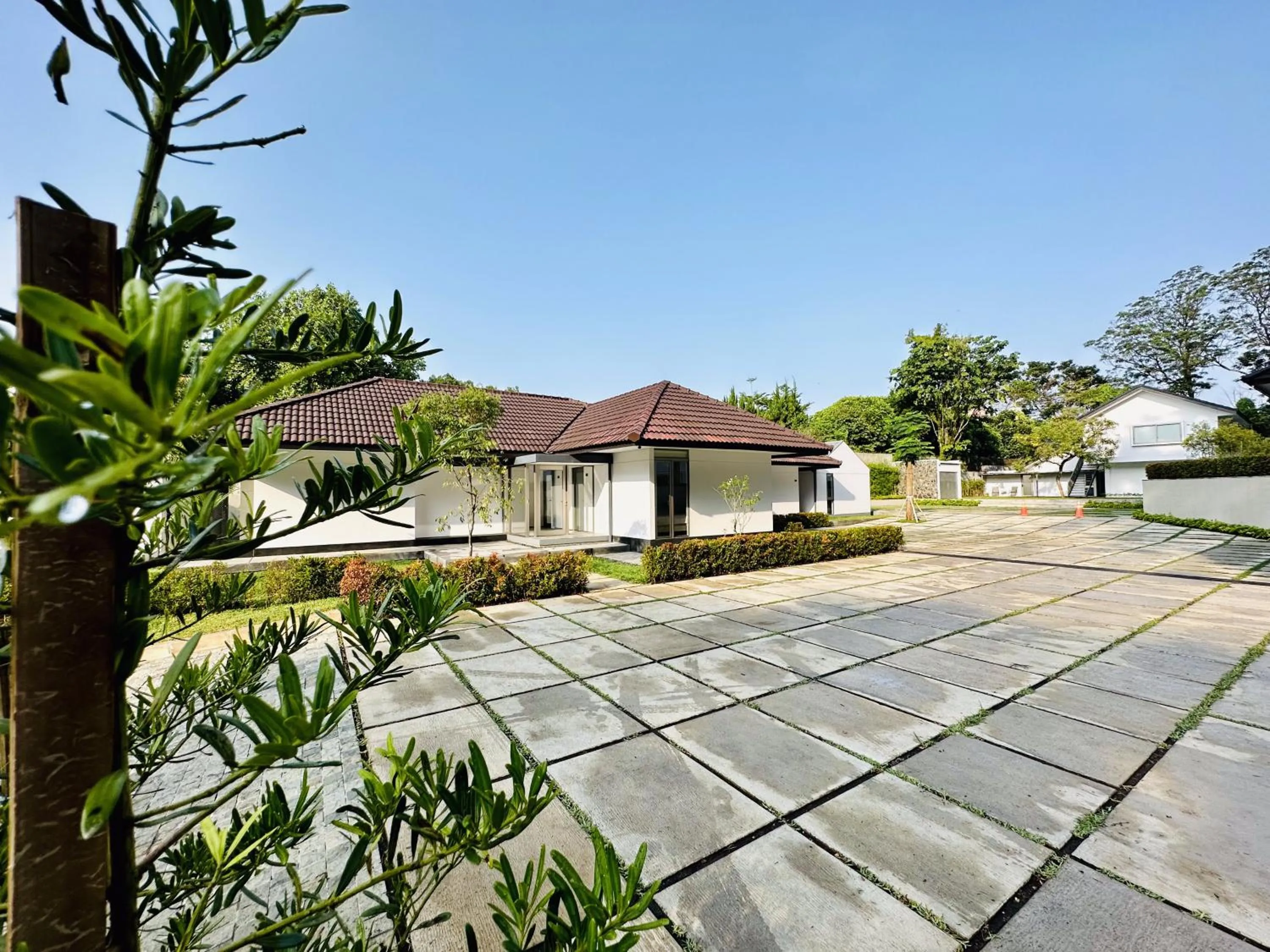 Property building in Bungalow Homes