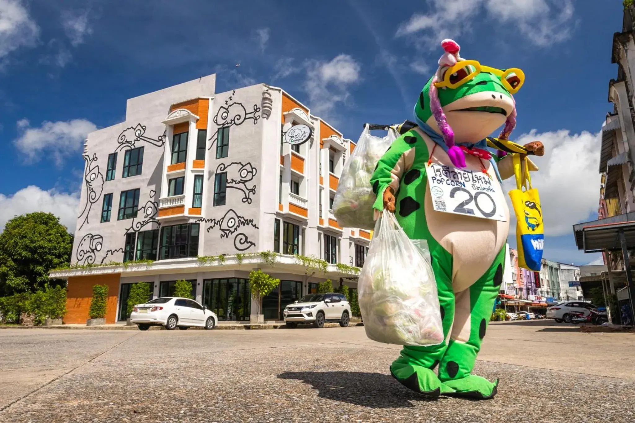 Property building in Chamemon Bed Phuket Town Property building in Chamemon Bed Phuket Town