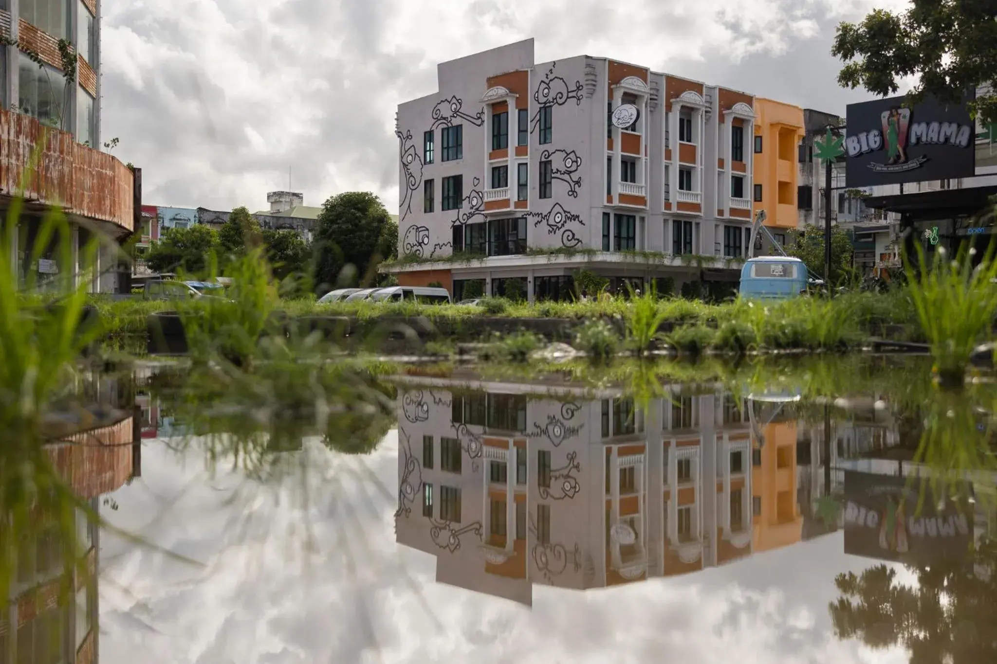 Property building in Chamemon Bed Phuket Town Property building in Chamemon Bed Phuket Town