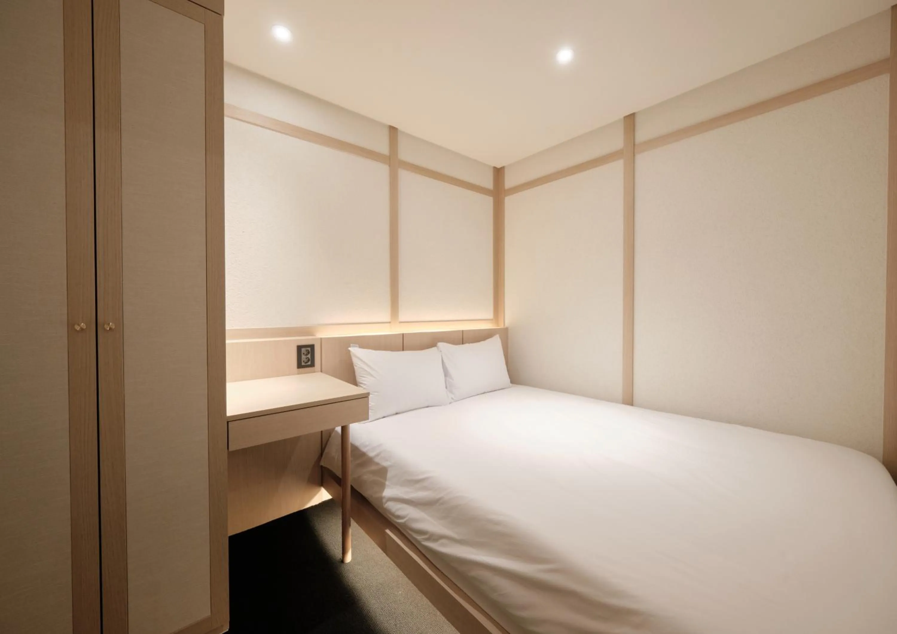 Bed in UH Suite Central Seoul