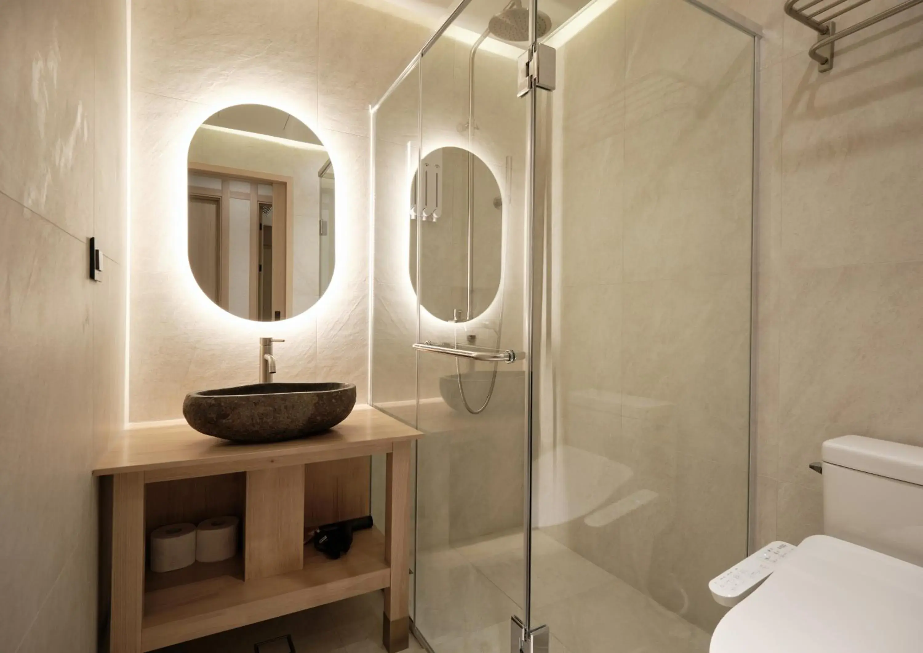 Toilet in UH Suite Central Seoul Toilet in UH Suite Central Seoul