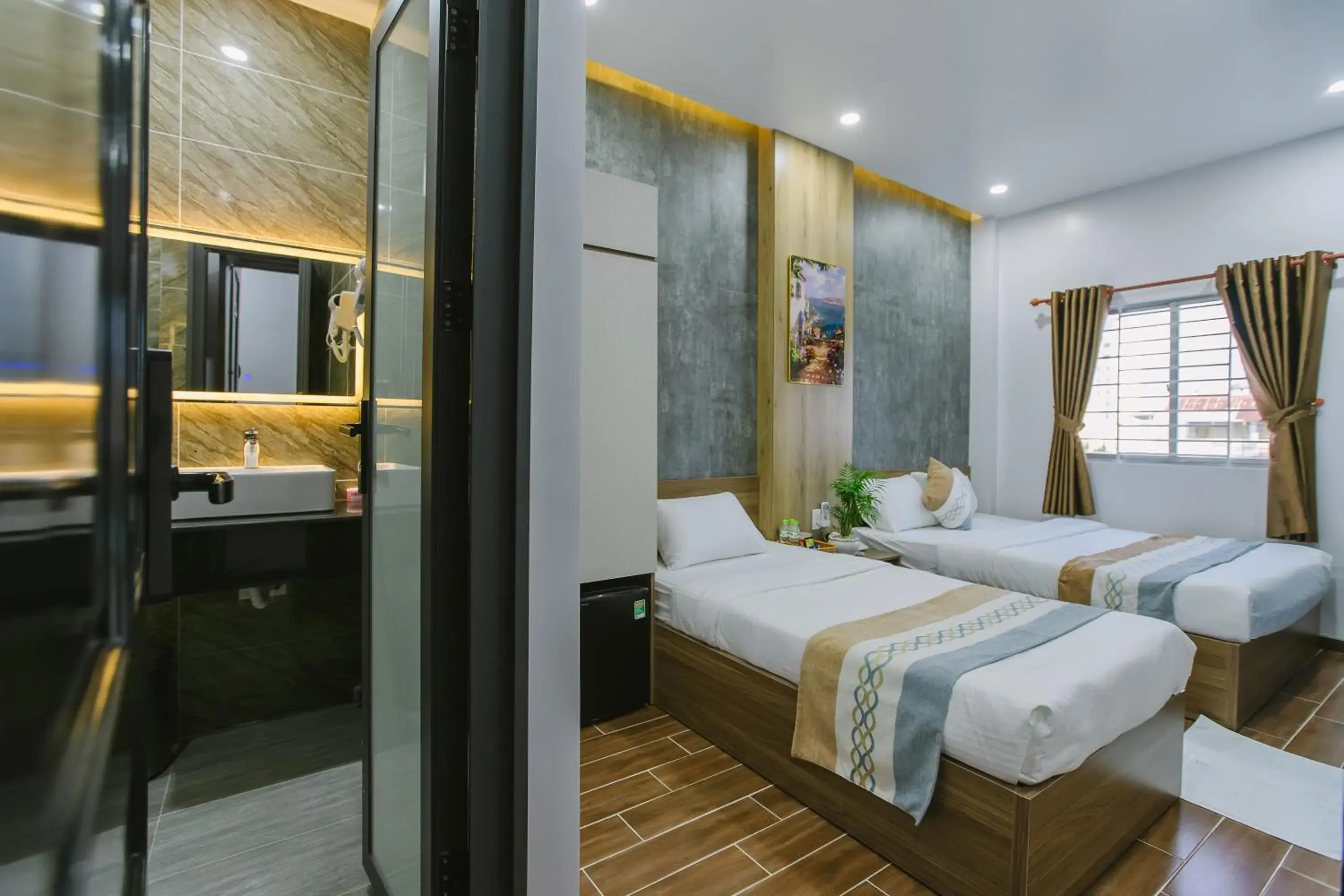 Photo of the whole room, Bed in Peony Hotel Photo of the whole room, Bed in Peony Hotel