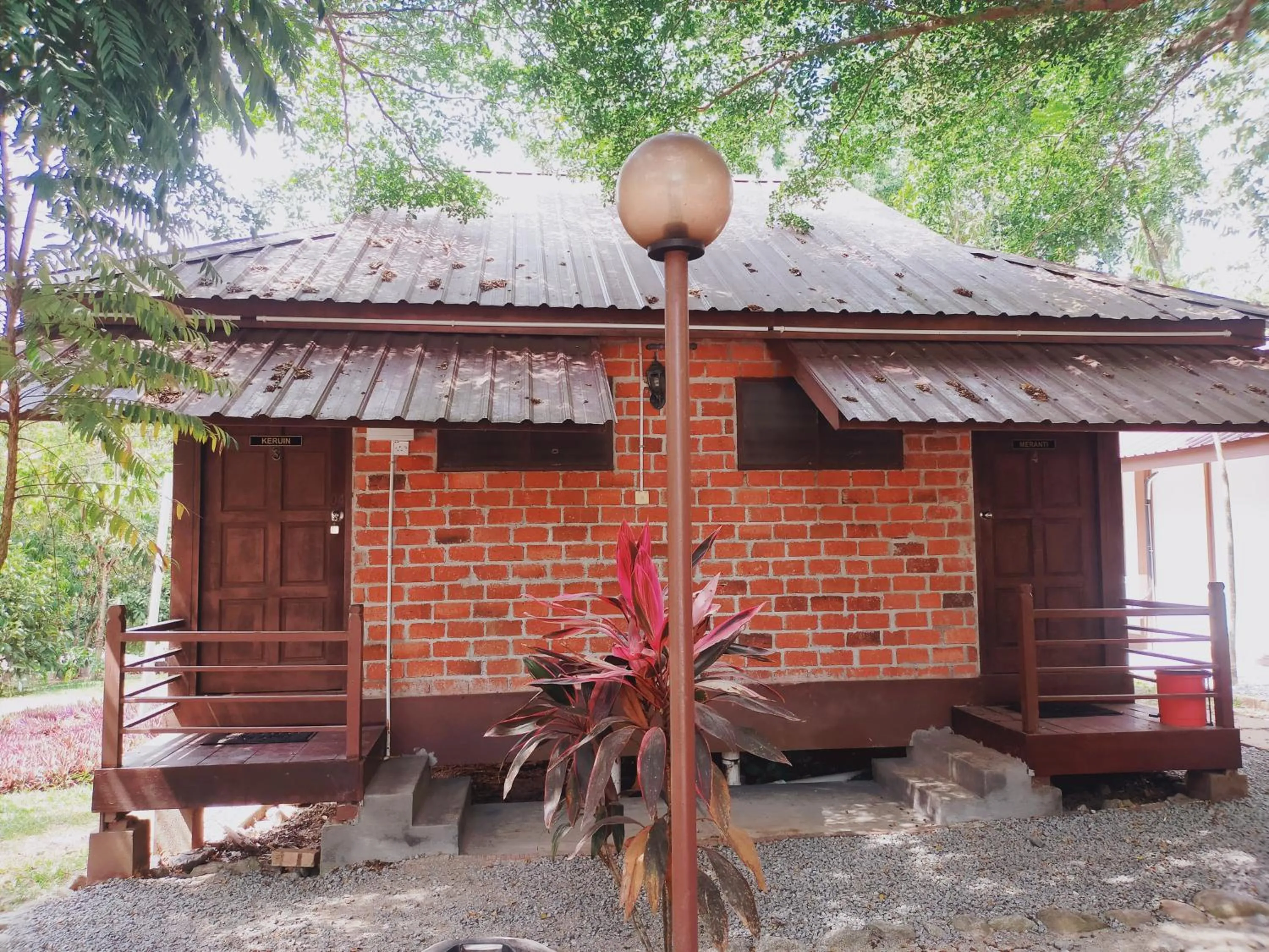 D'Impiana Riverview Chalet # Lenggong