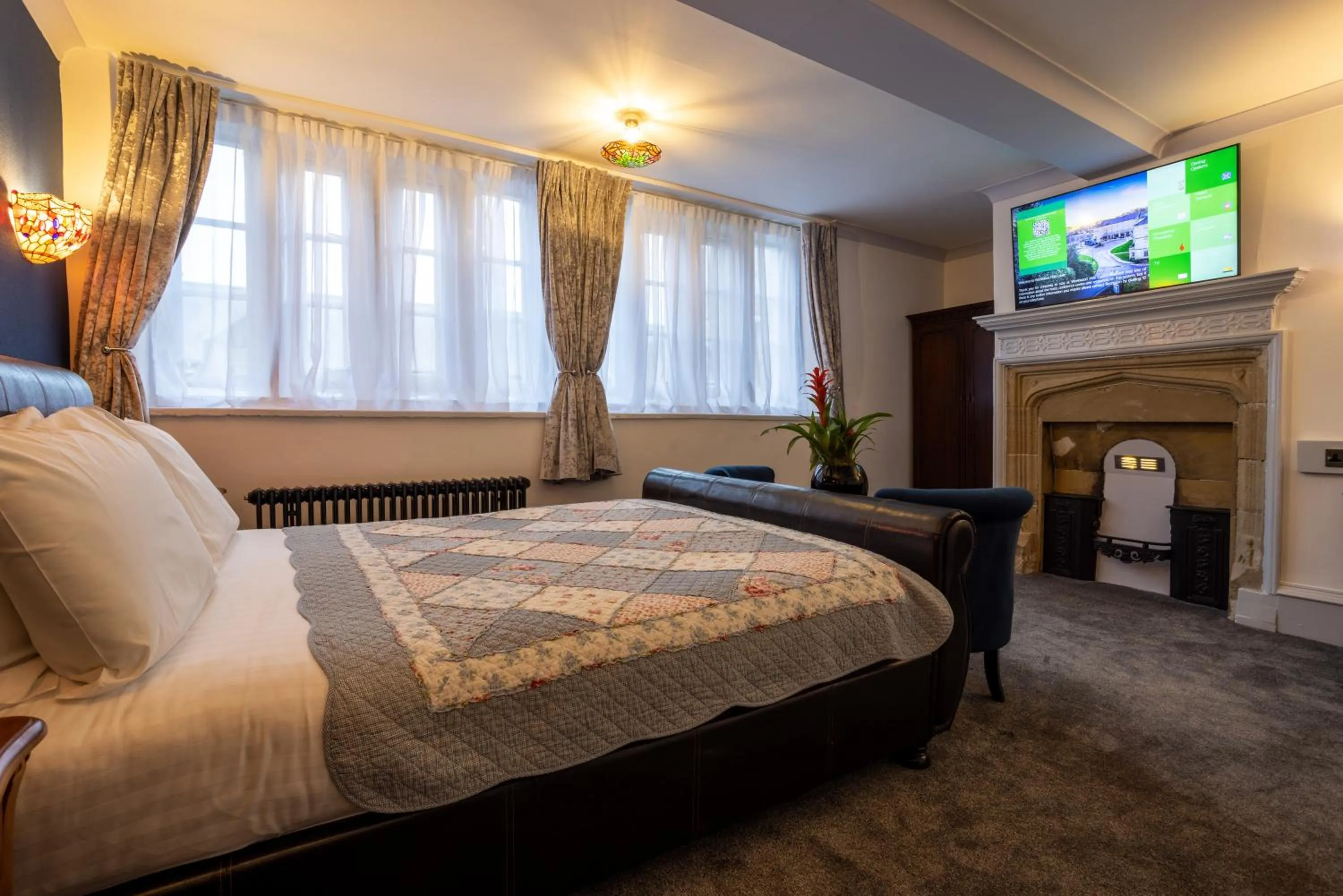 Bedroom, Bed in Weetwood Hall Estate