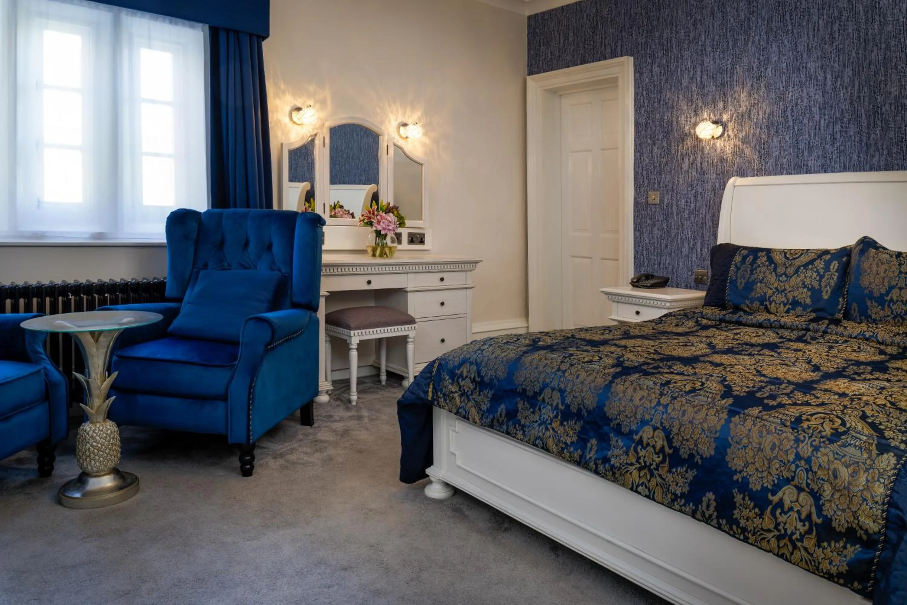 Bedroom, Bed in Weetwood Hall Estate