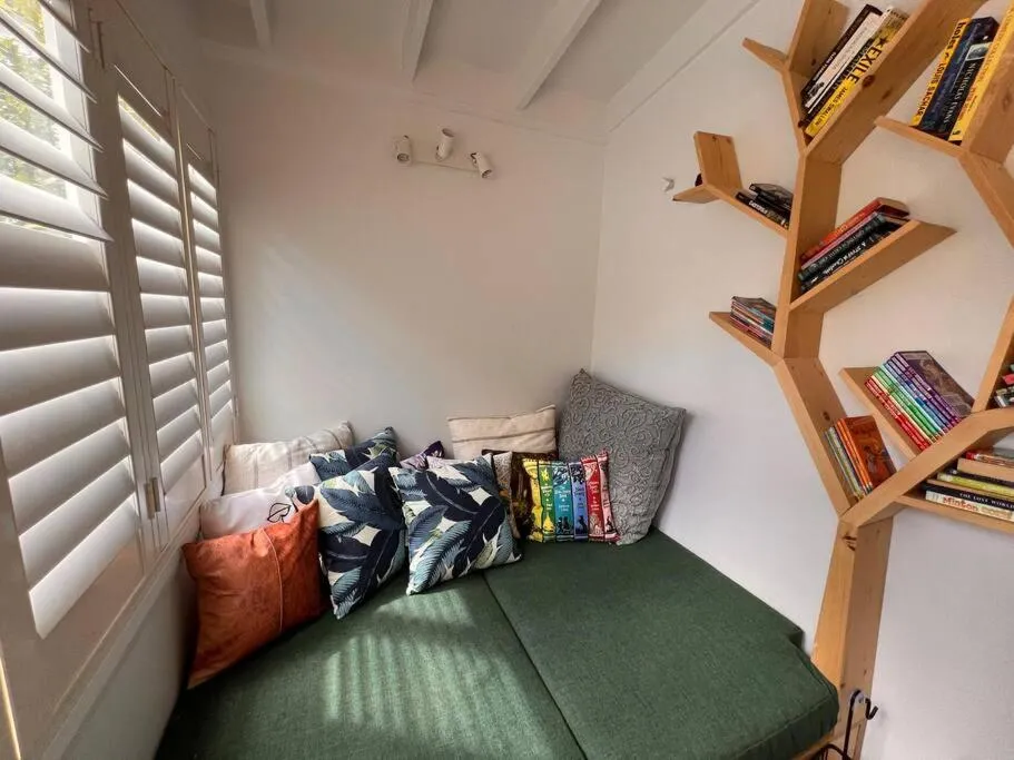 Library in Sunflower House, a cozy cabin at Lake Wentworth