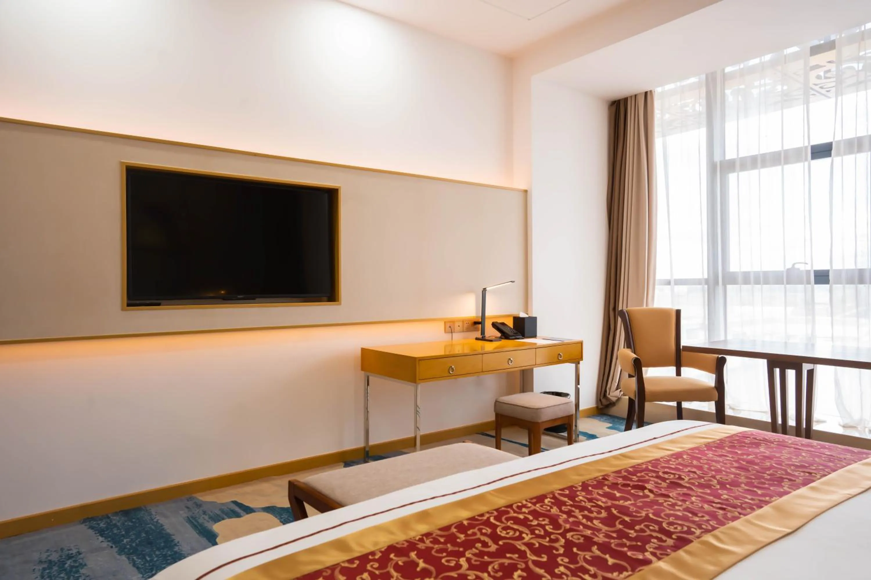 TV and multimedia, Bed in ST Vegas Hotel