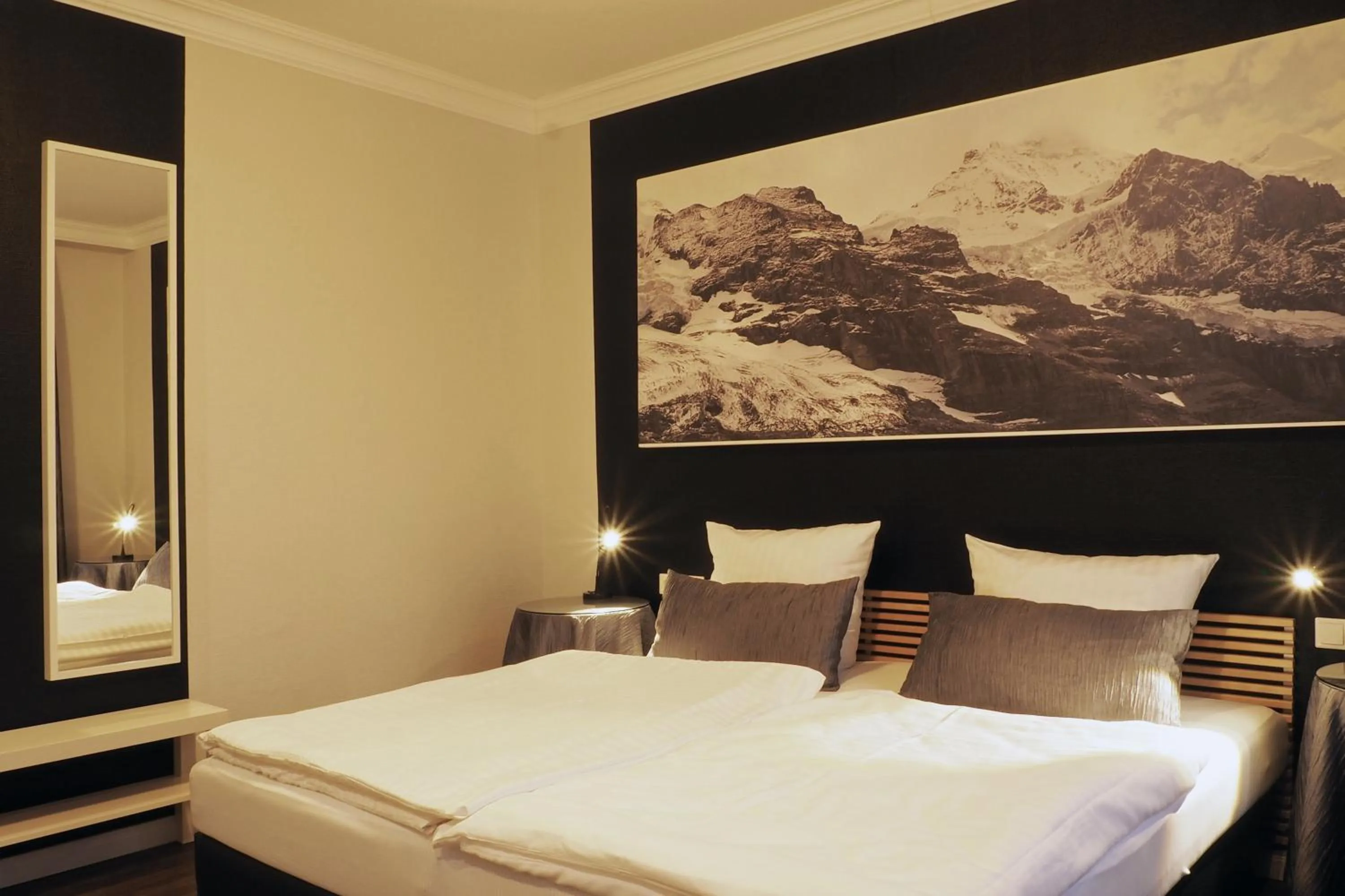 Photo of the whole room, Bed in Rein Klassik Hotel