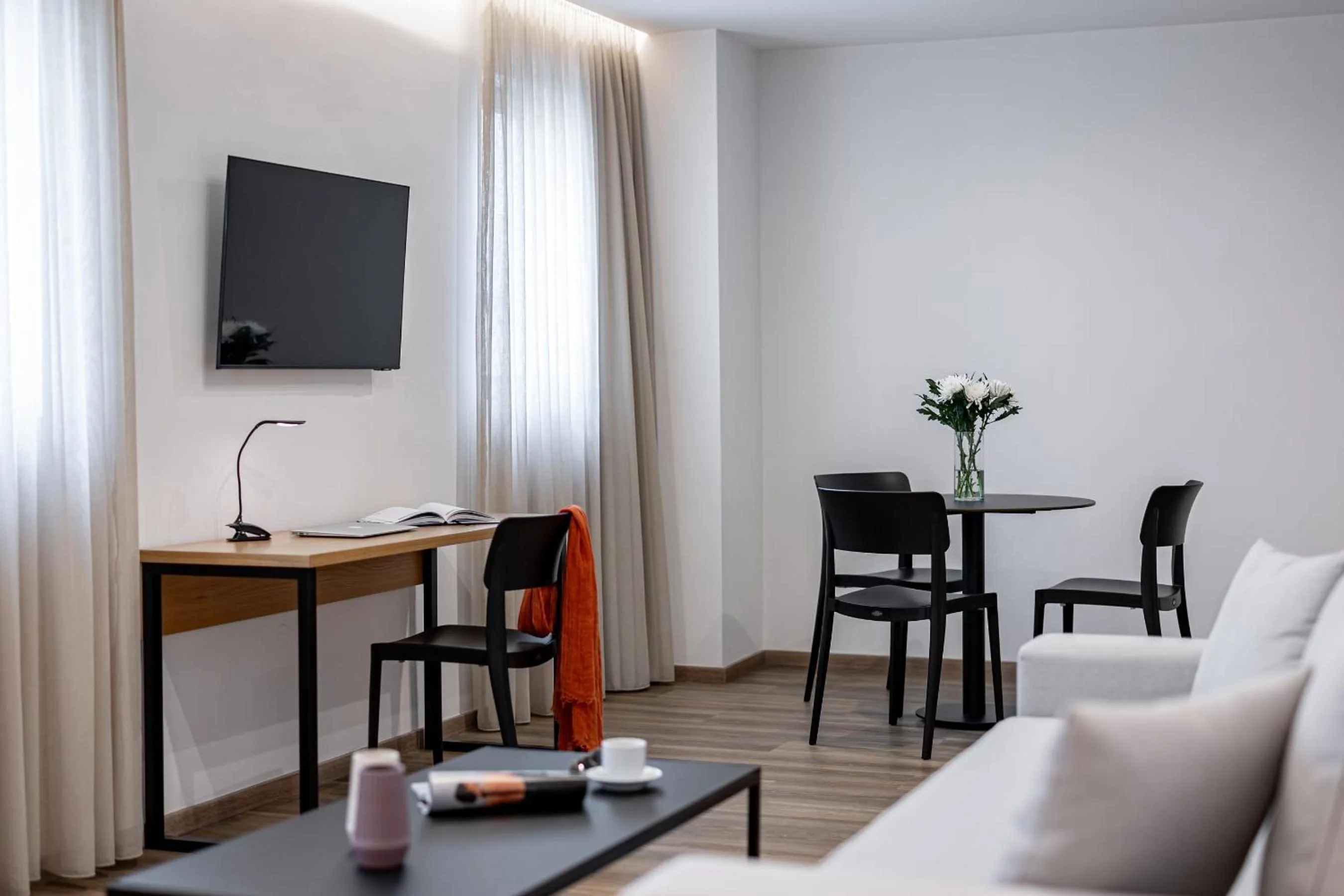 TV and multimedia in Pnoe Urban Living