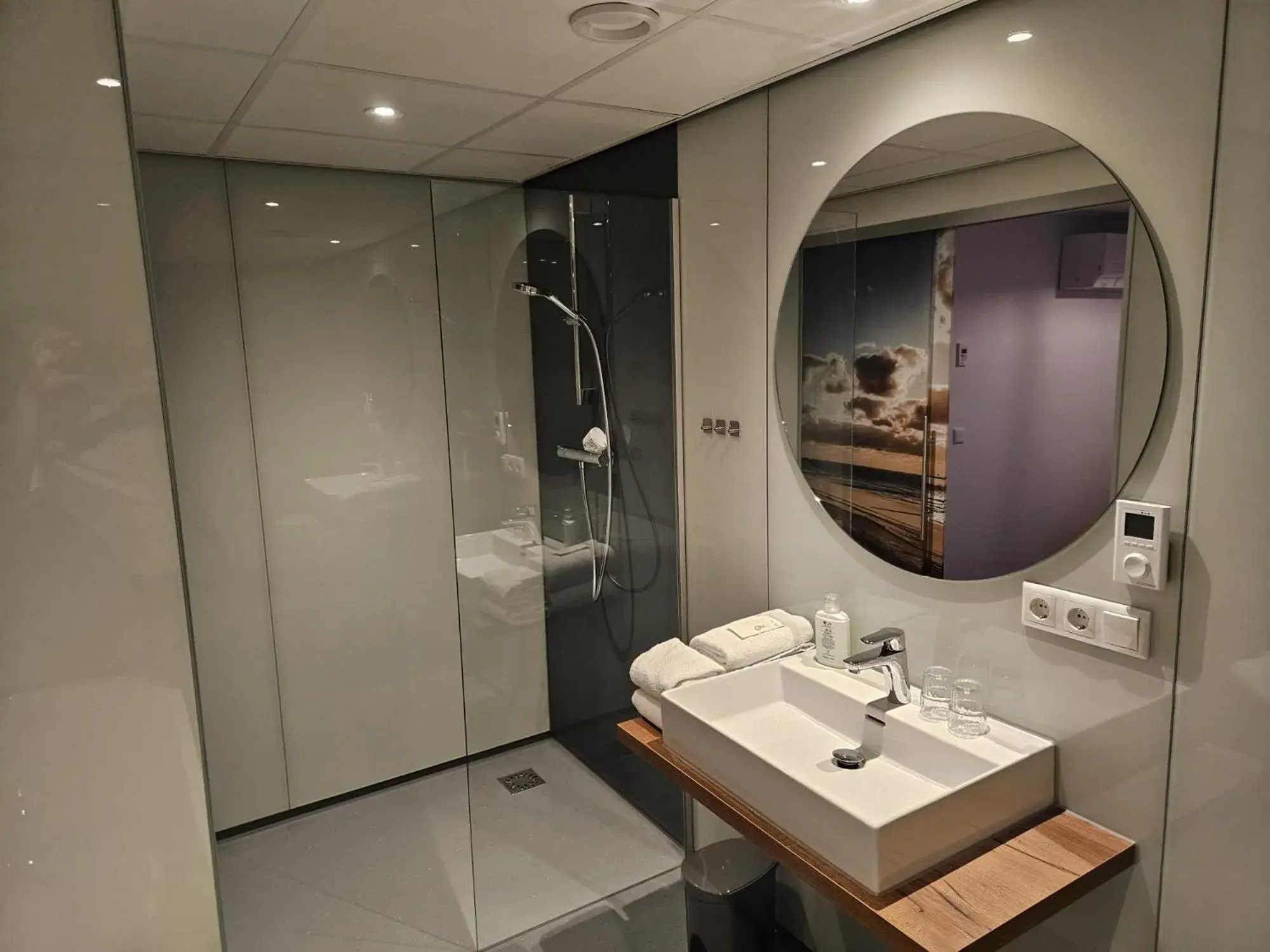 Twin Room with Bath - single occupancy in Hotel Restaurant De Stadsherberg Twin Room with Bath - single occupancy in Hotel Restaurant De Stadsherberg