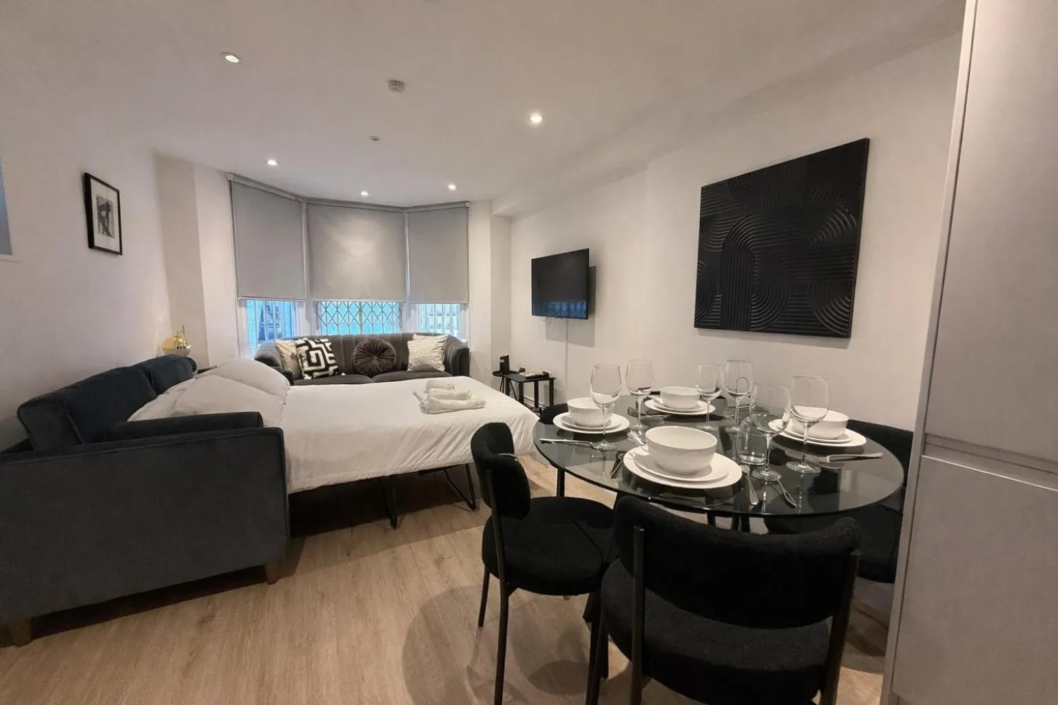 Kensington luxury flat with patio