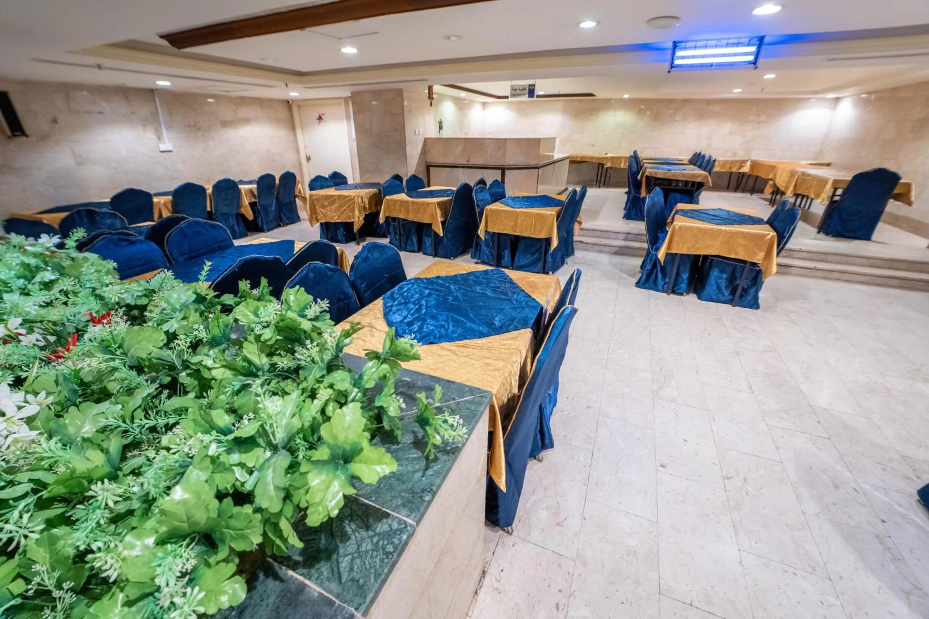 Restaurant/places to eat in Al Barakah Mawaddah Hotel