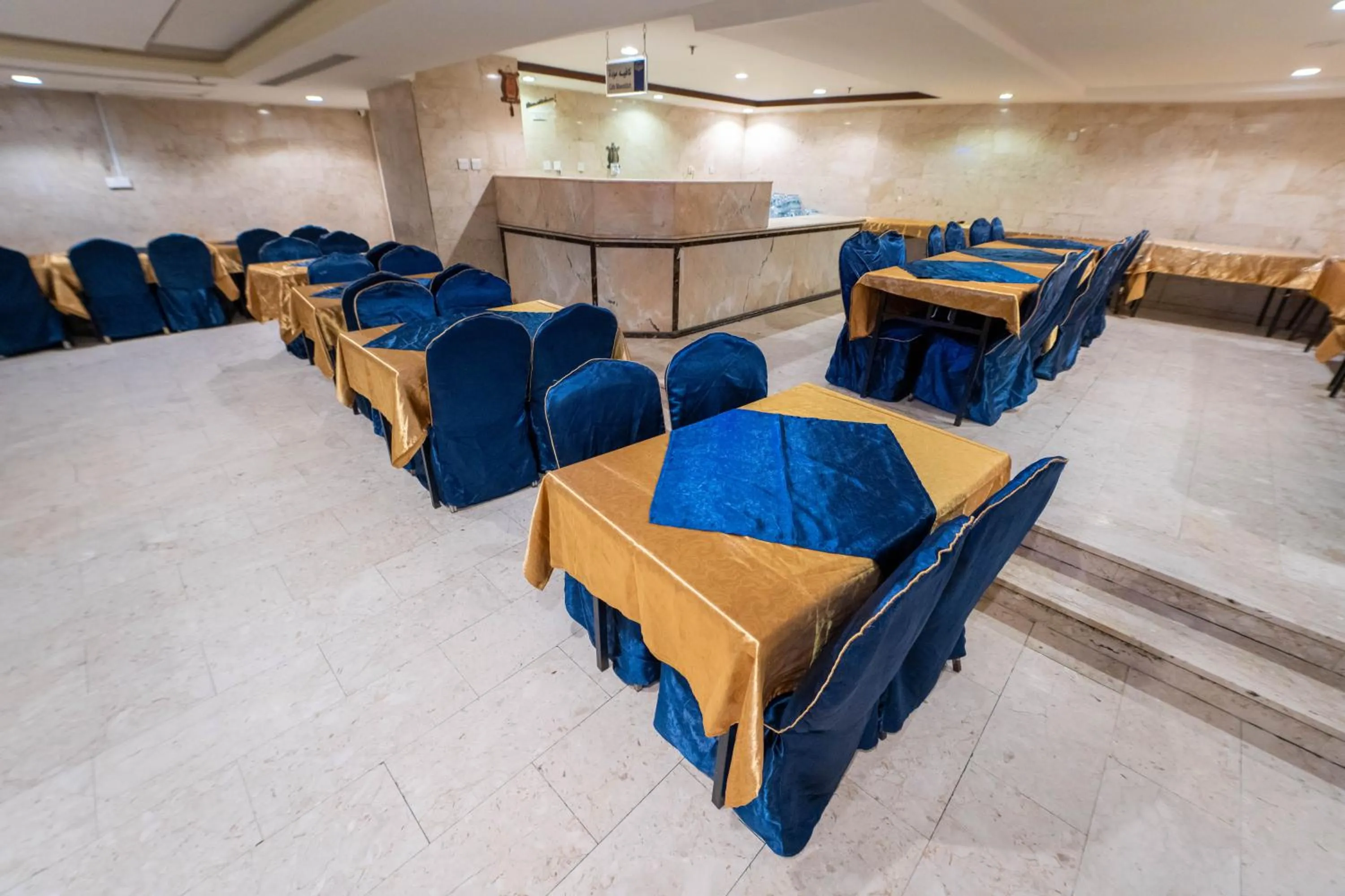 Restaurant/places to eat in Al Barakah Mawaddah Hotel