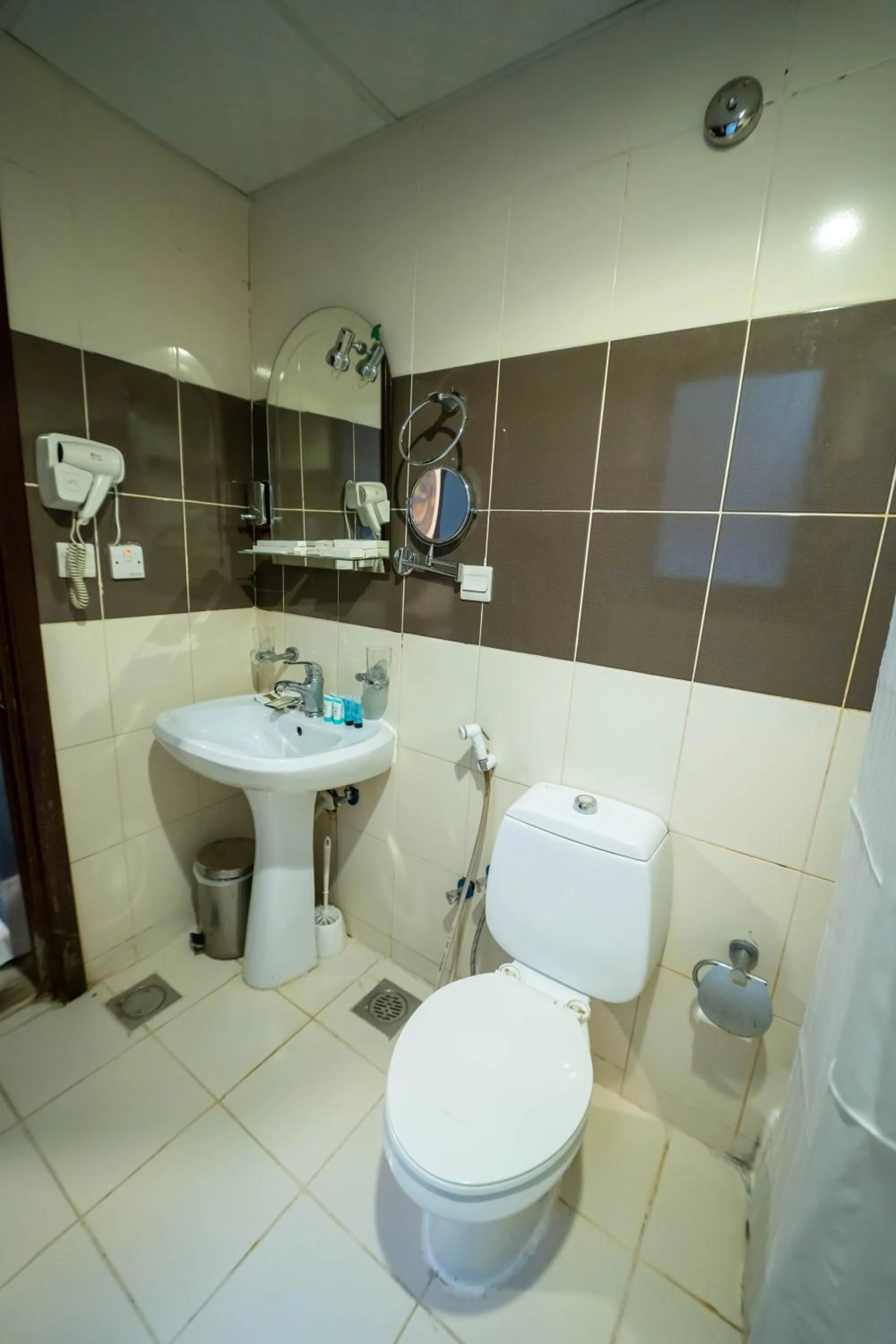 Toilet in Al Barakah Mawaddah Hotel