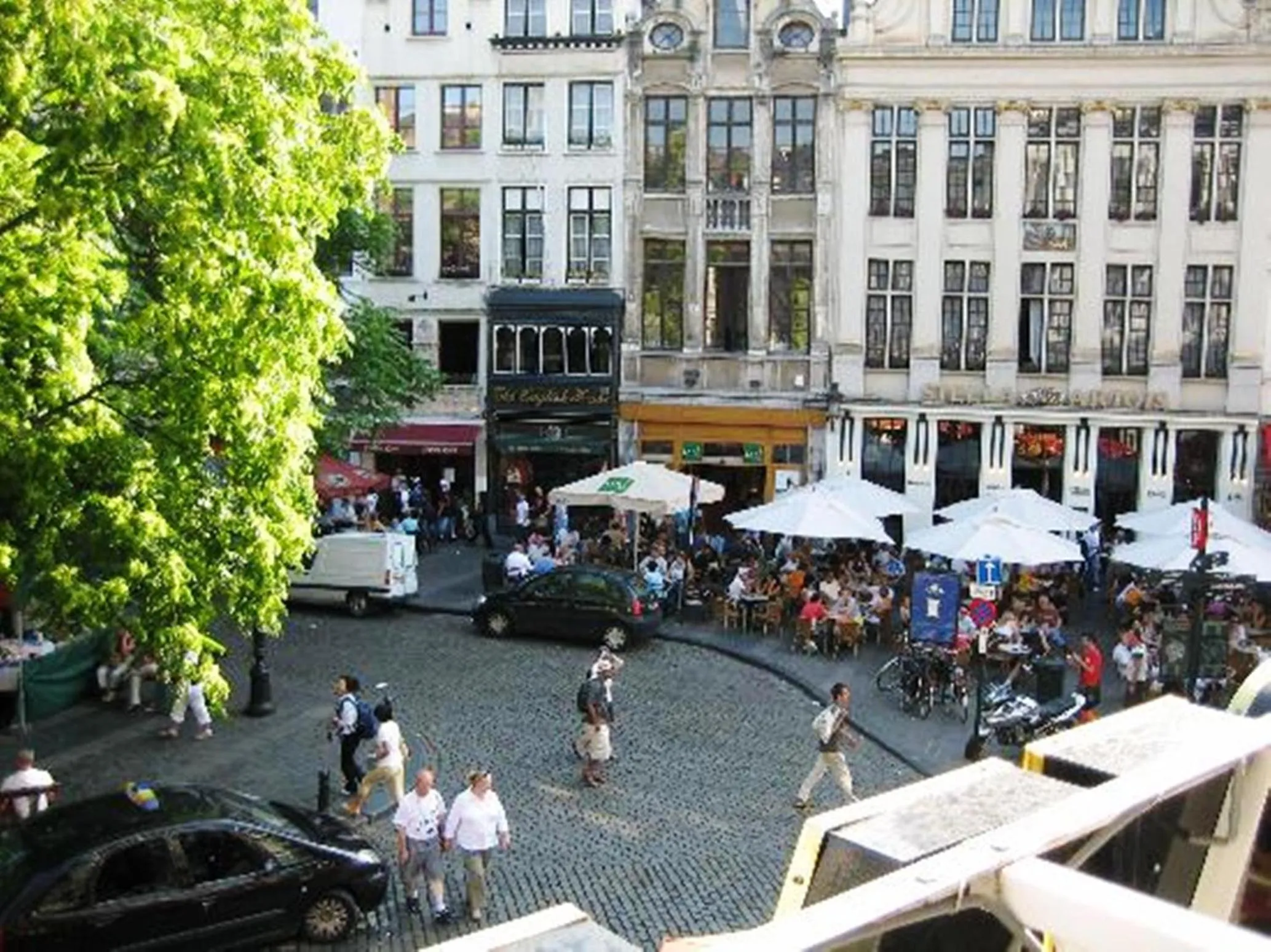 Area and facilities in Hotel The Moon