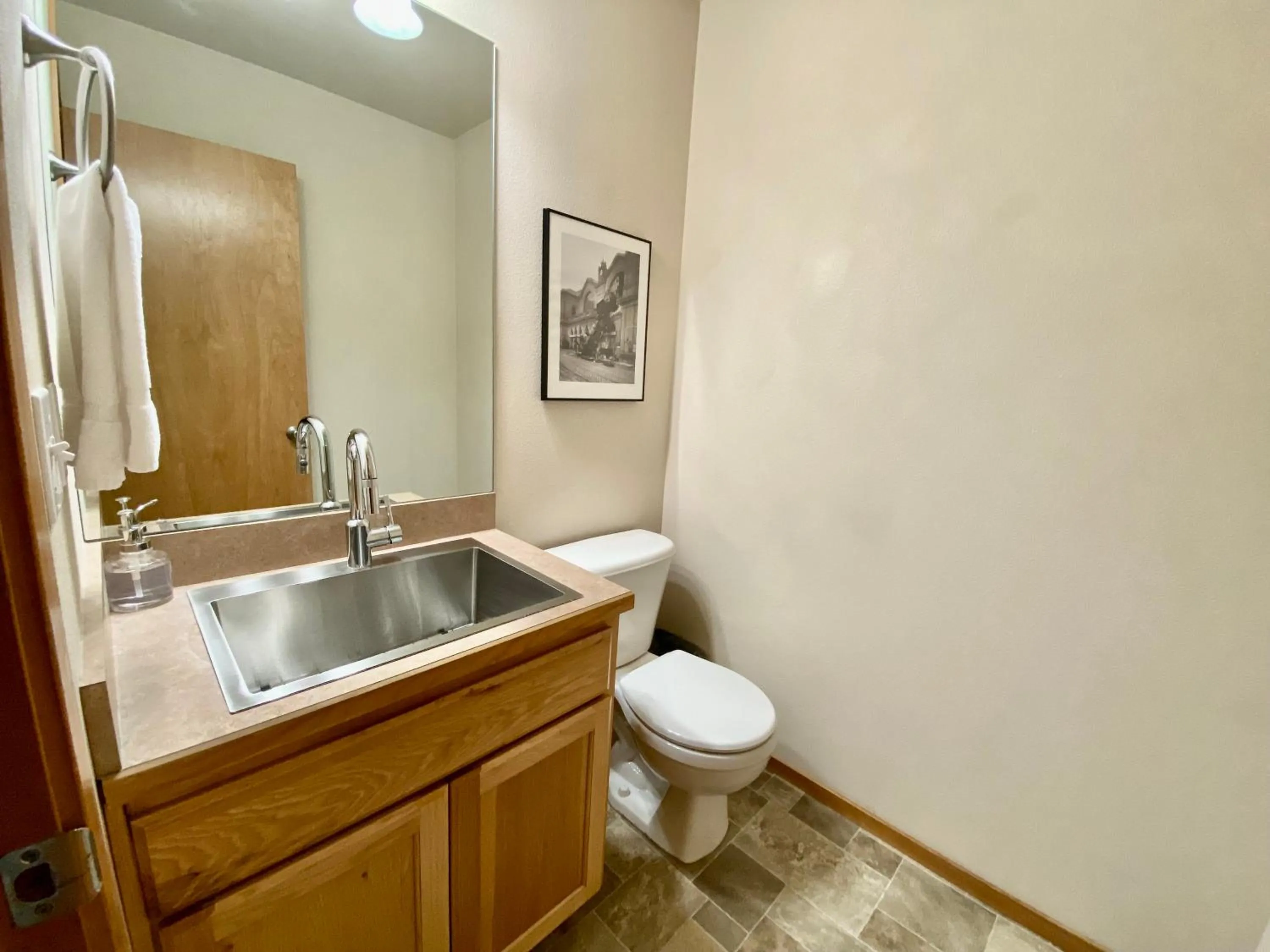 Property building in Three Peaks Retreat