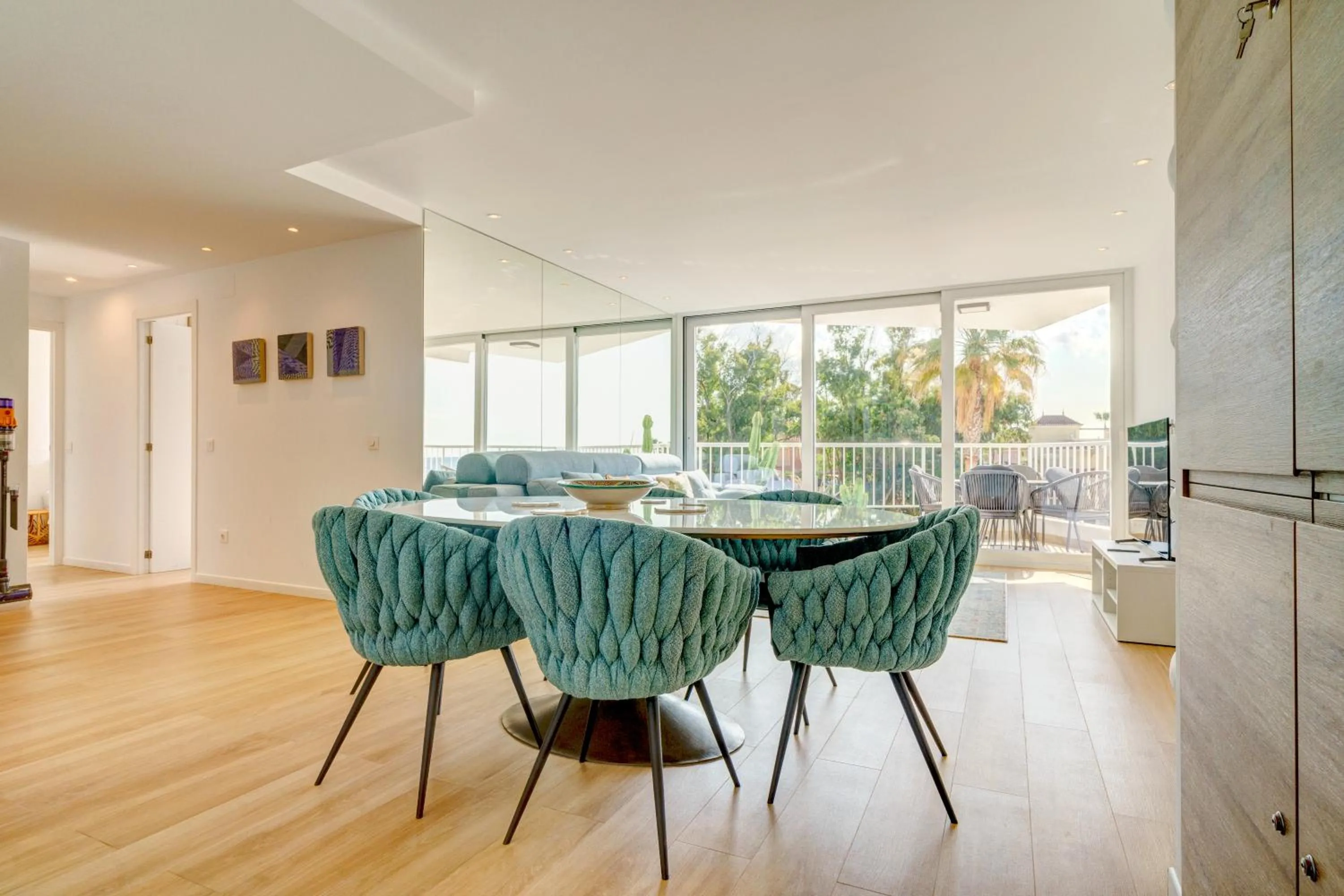 Beach Front Flat with Sea Views