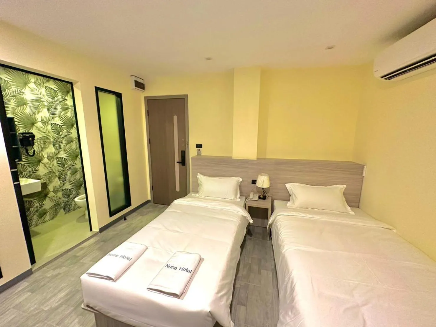 Bedroom, Bed in Nona Hotel, Bangkok