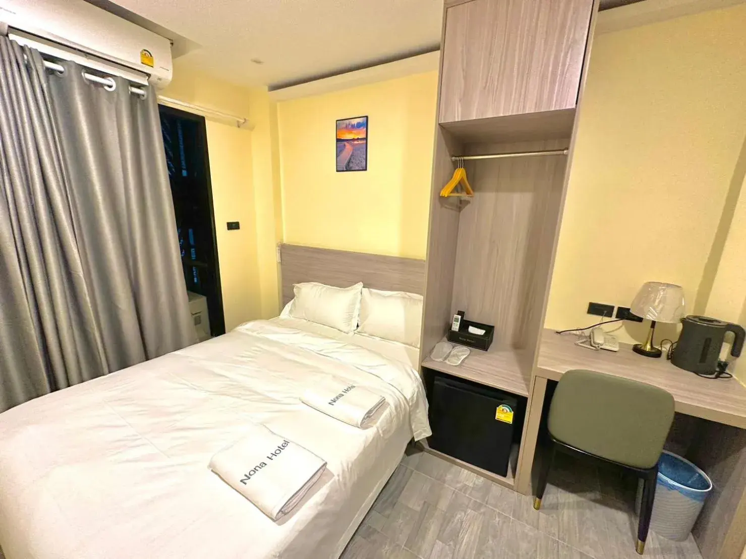 Standard Queen Room in Nona Hotel, Bangkok Standard Queen Room in Nona Hotel, Bangkok