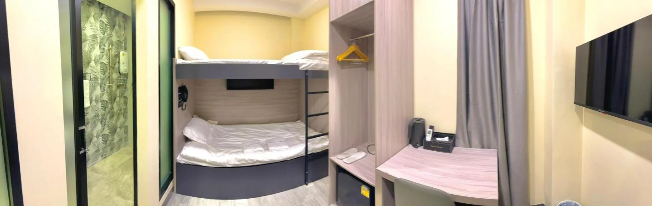 bunk bed, Bed in Nona Hotel, Bangkok