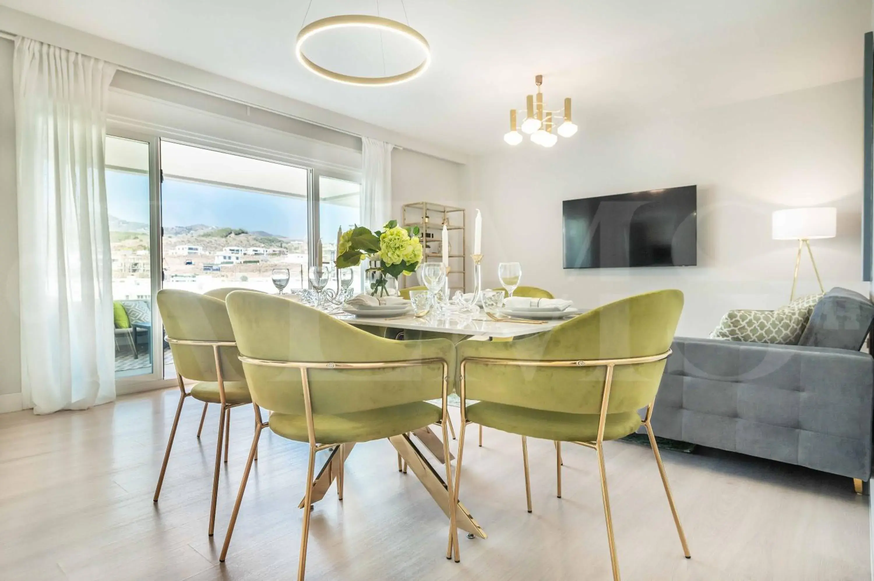 Apartment with parking, gym & terrace by REMS Apartment with parking, gym & terrace by REMS