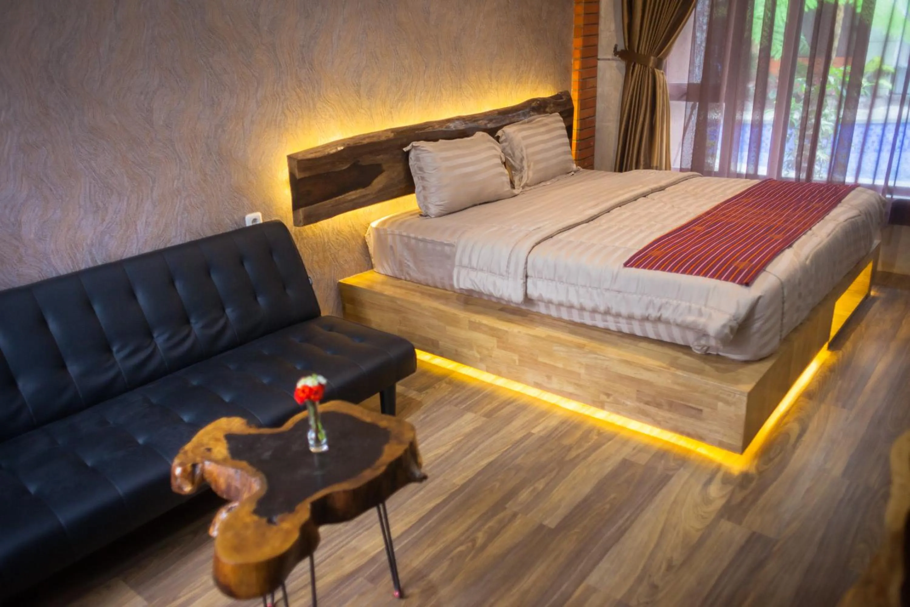 Bed in Pariban Hotel