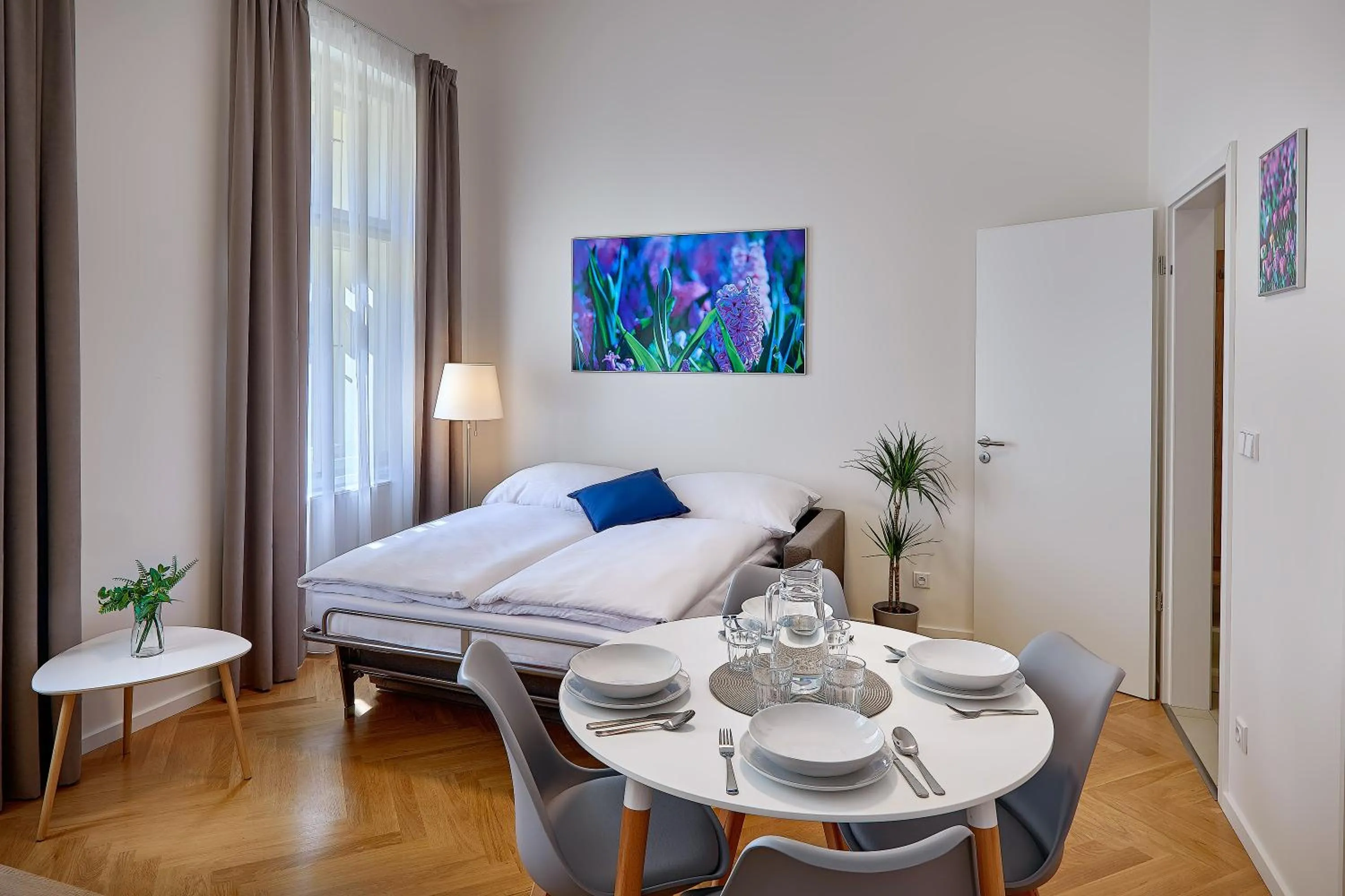 Bed in DownTown Suites Rubesova