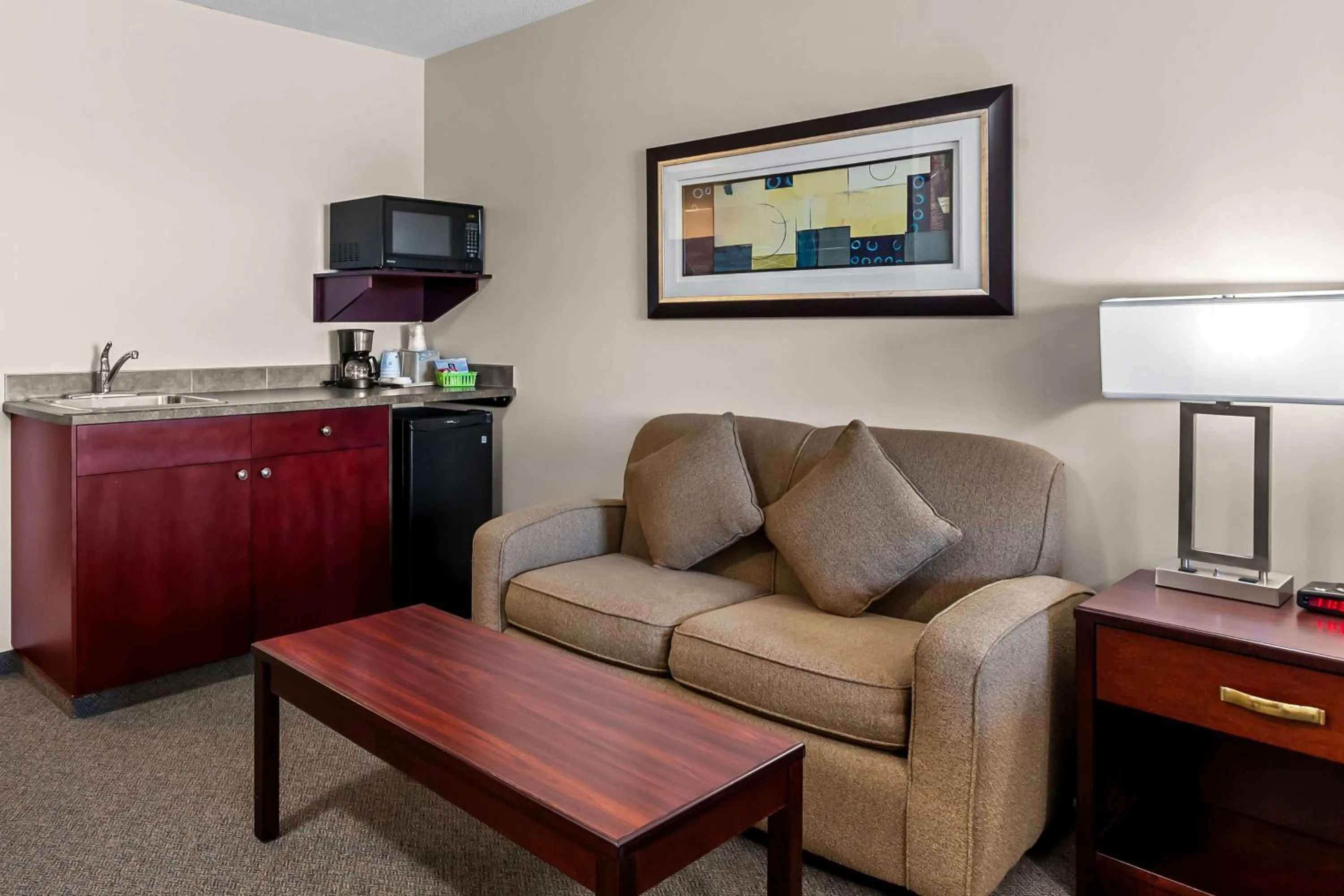 Bedroom in SureStay Hotel by Best Western Bassano