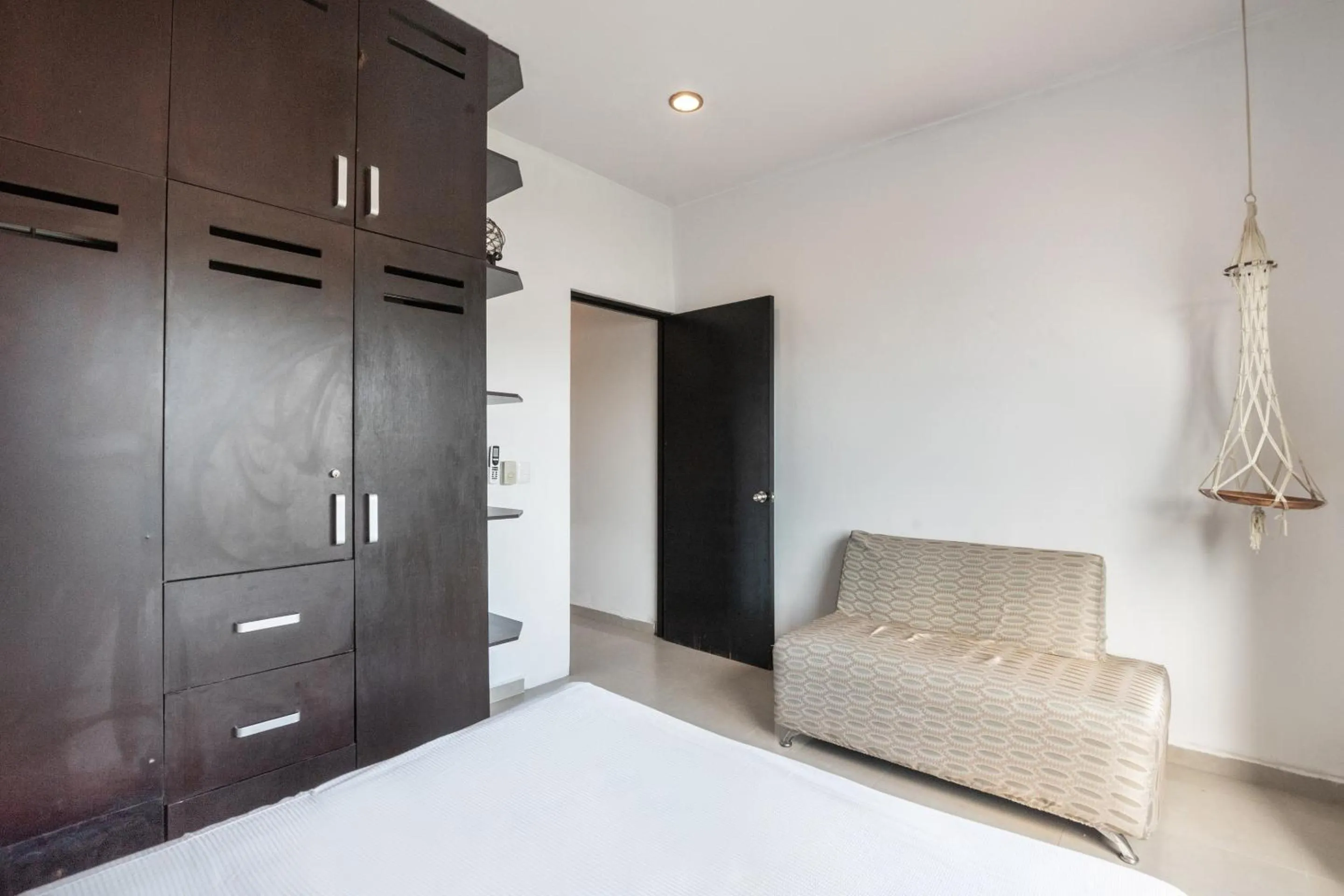 Seating area, Bed in Villas Akalan