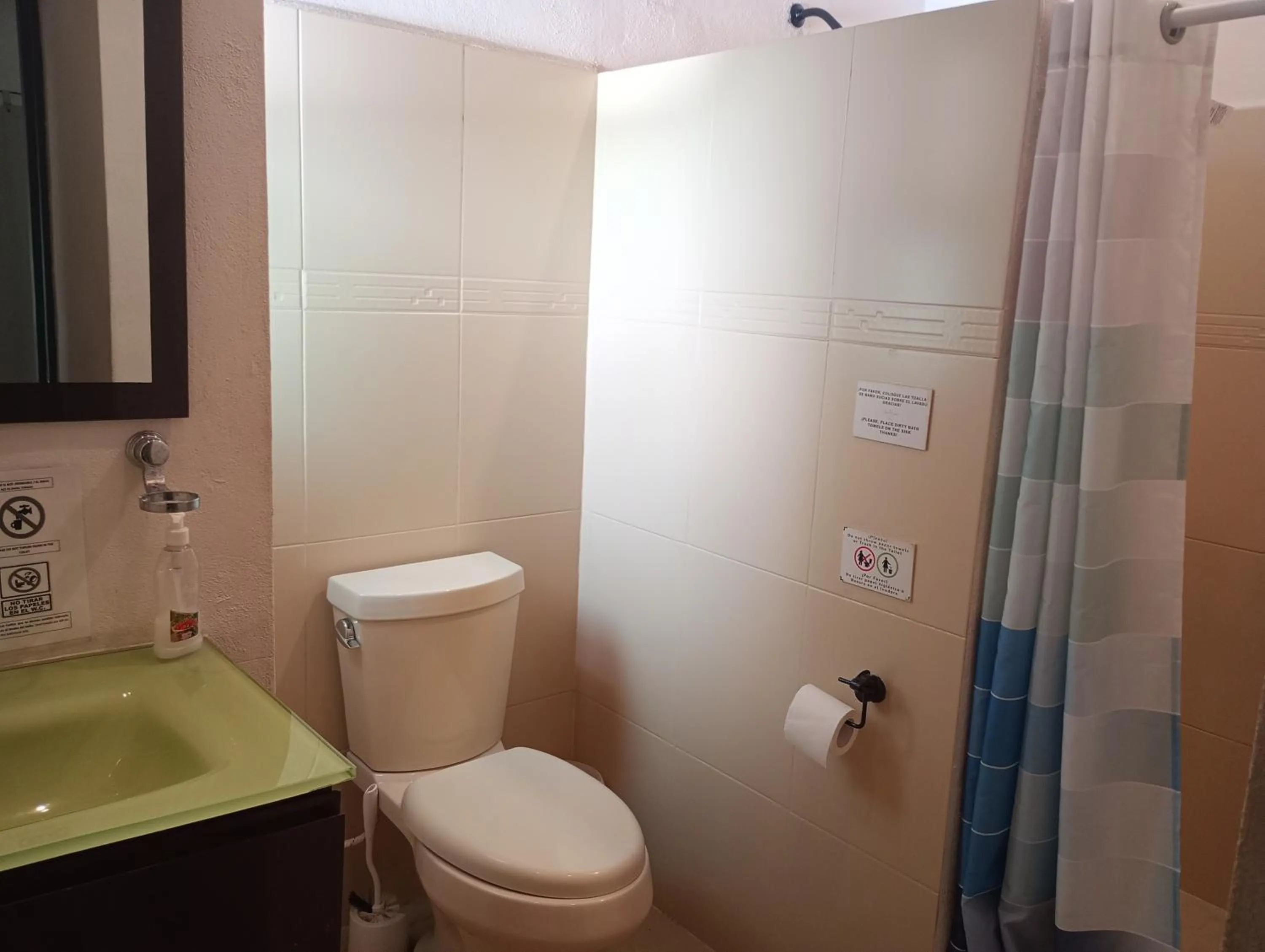 Bathroom in Villas Akalan